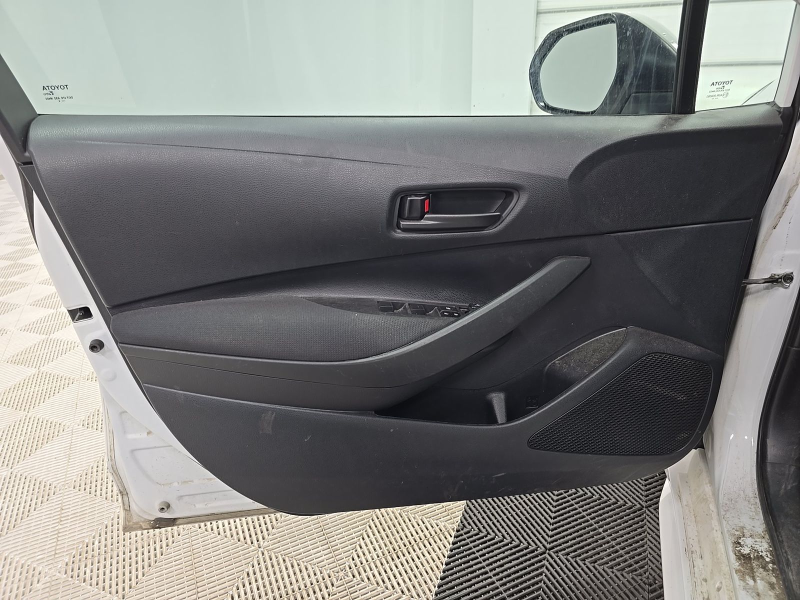 2024 Toyota Corolla LE FWD