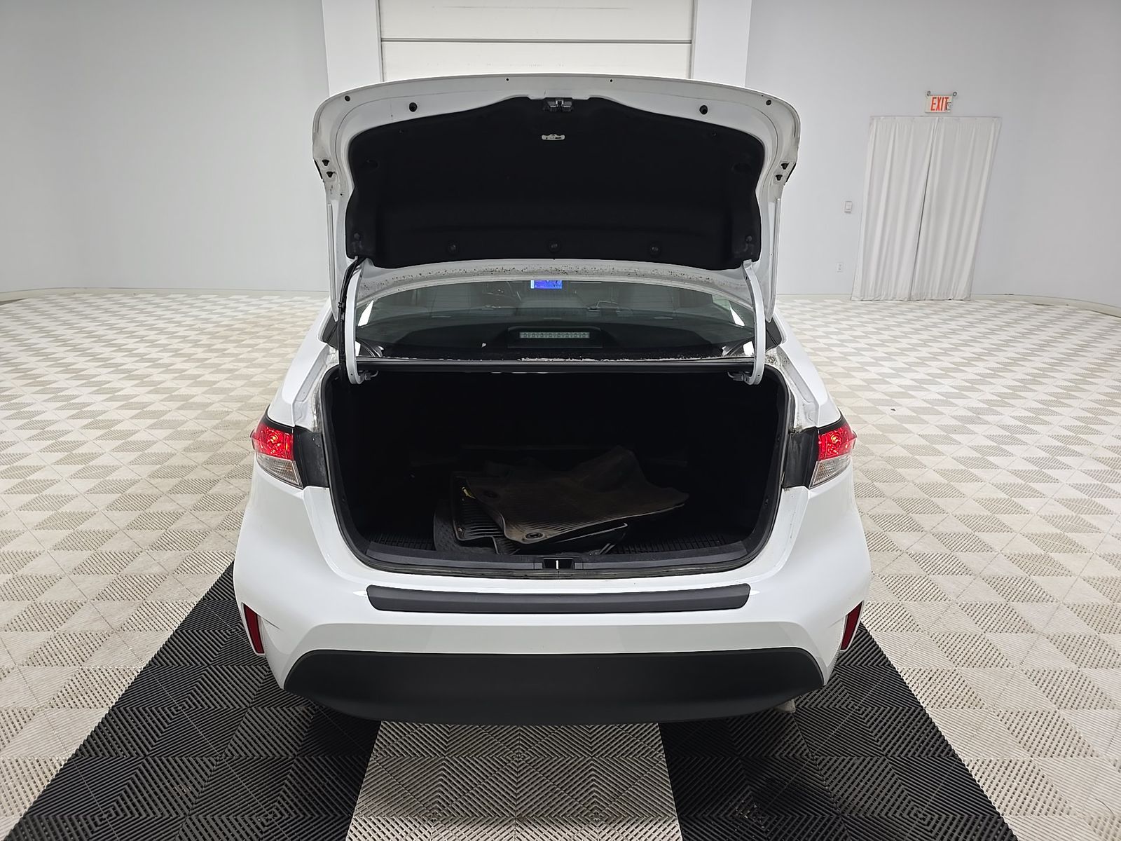 2024 Toyota Corolla LE FWD