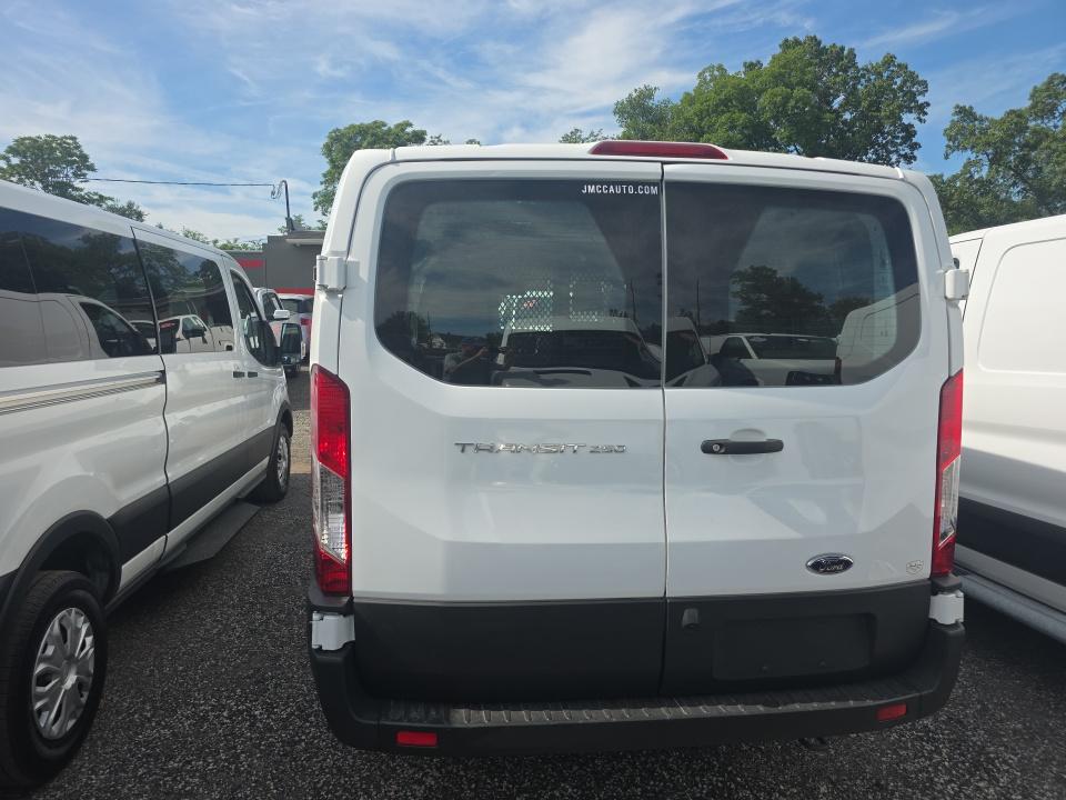 FORD TRANSIT 250 - 6