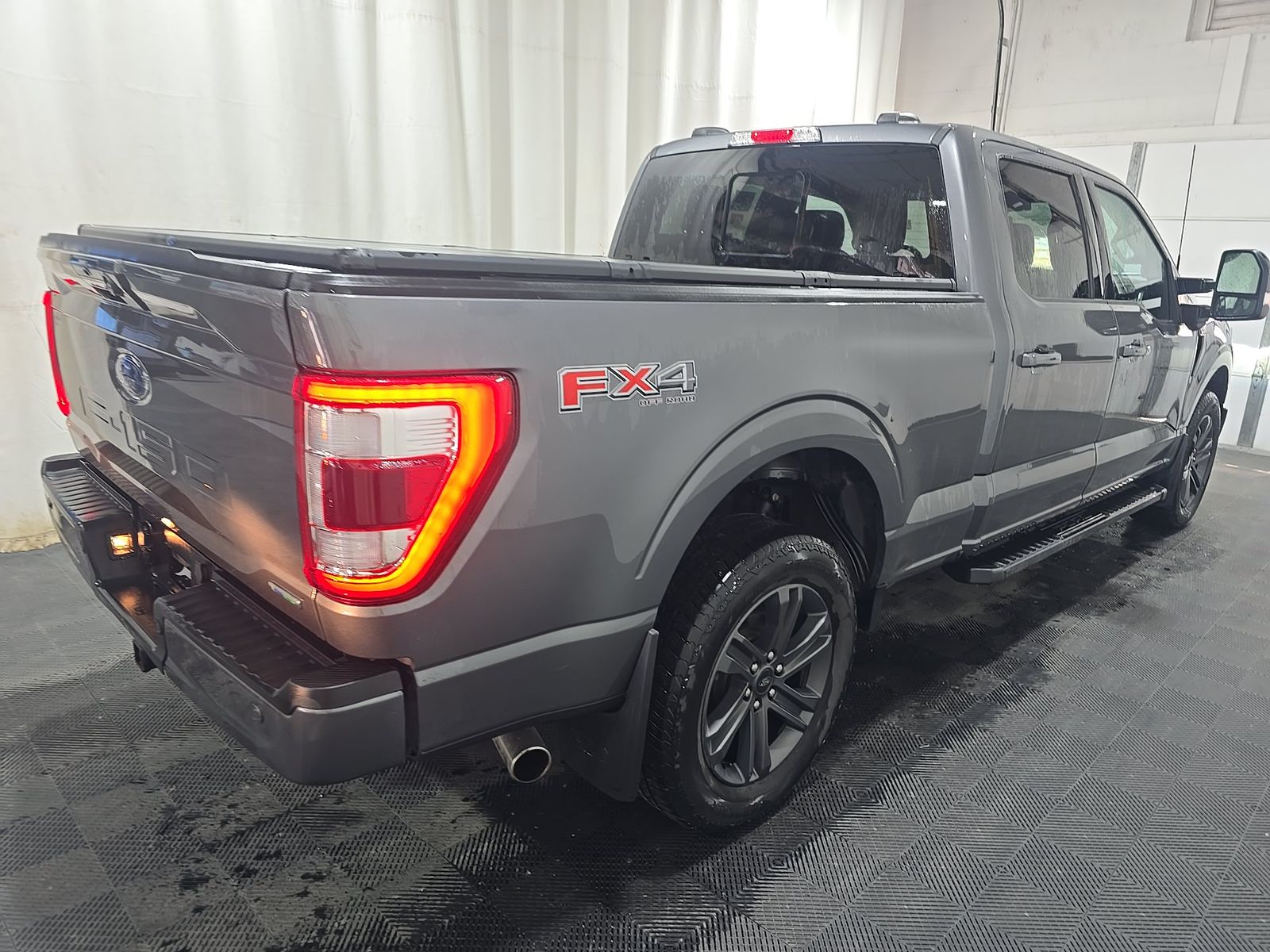 2023 Ford F-150 Lariat AWD