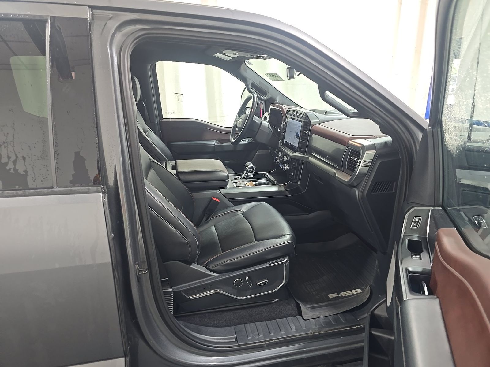 2023 Ford F-150 Lariat AWD
