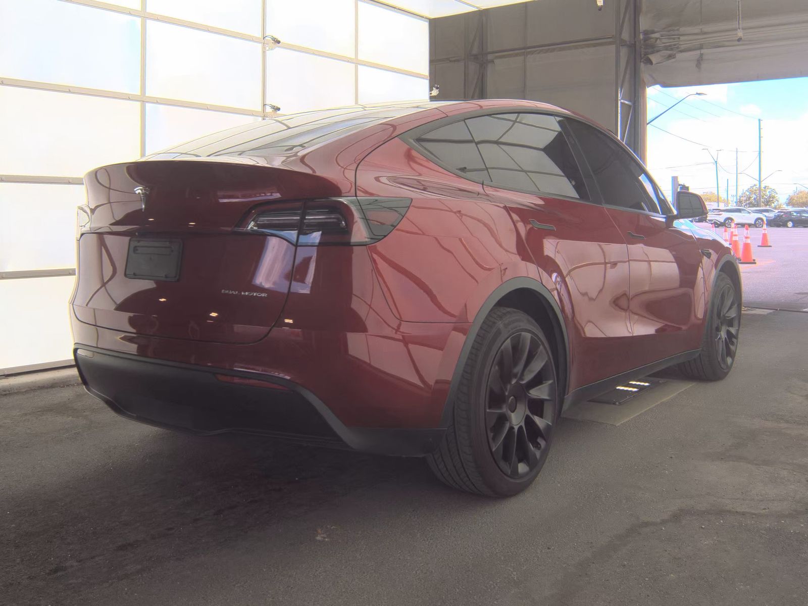 TESLA MODEL Y - 6