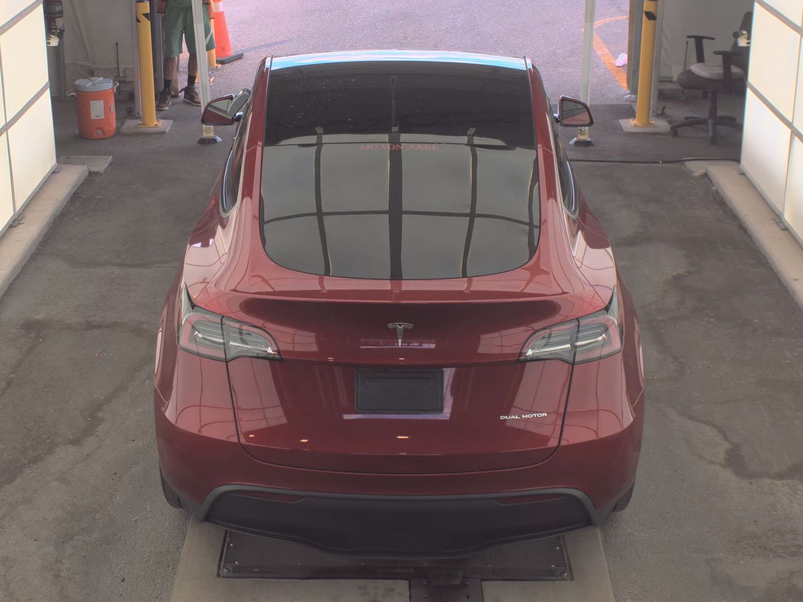 TESLA MODEL Y - 7