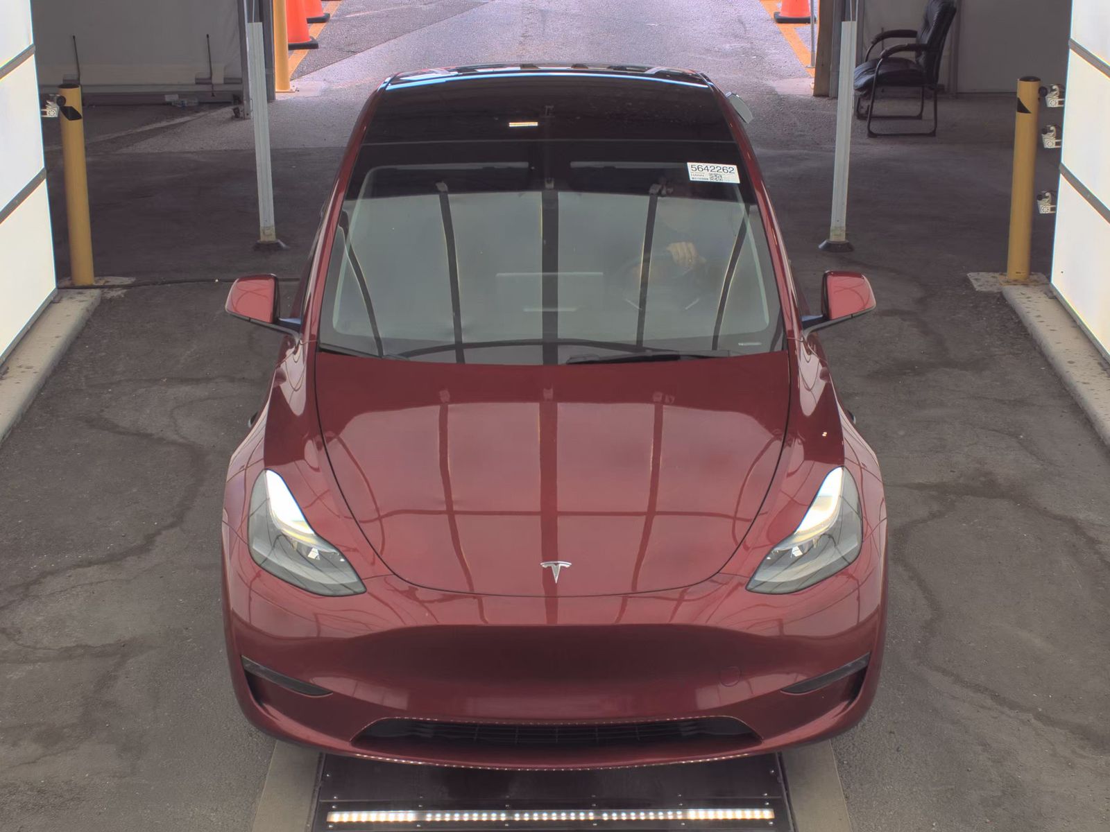 TESLA MODEL Y - 3