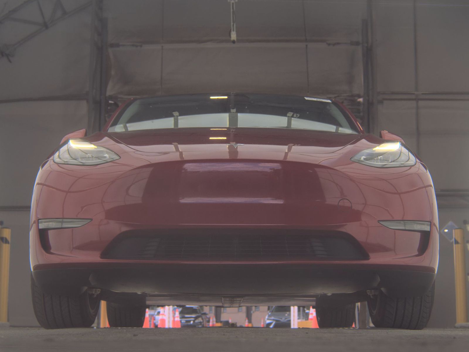 TESLA MODEL Y - 4