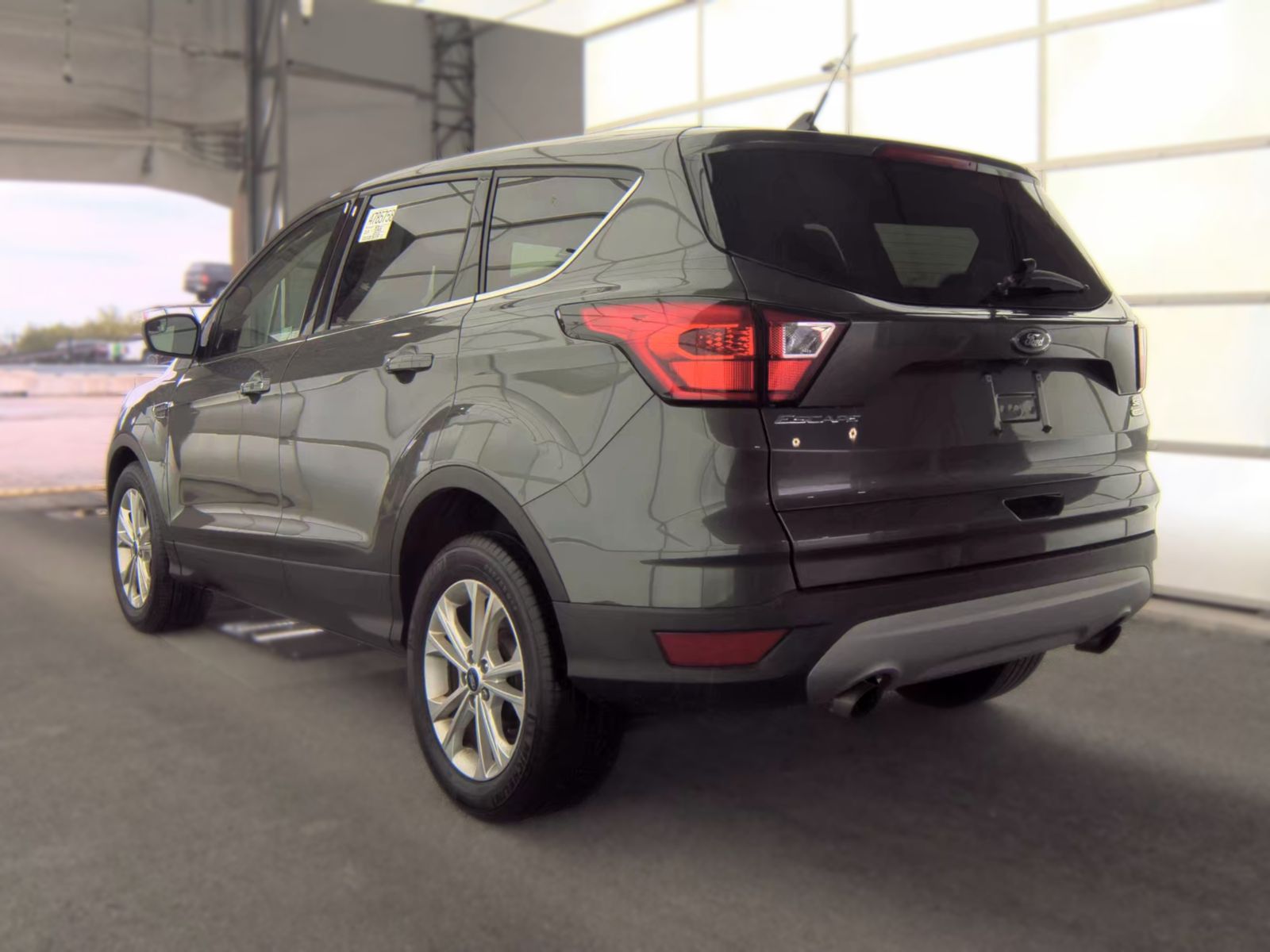 FORD ESCAPE - 9
