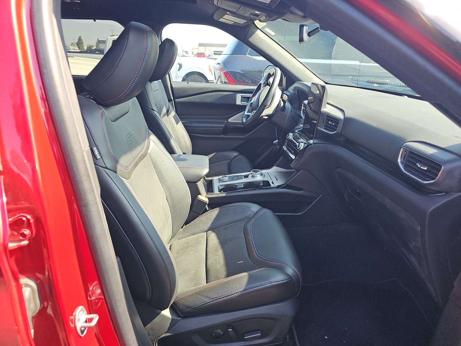 FORD EXPLORER - 9