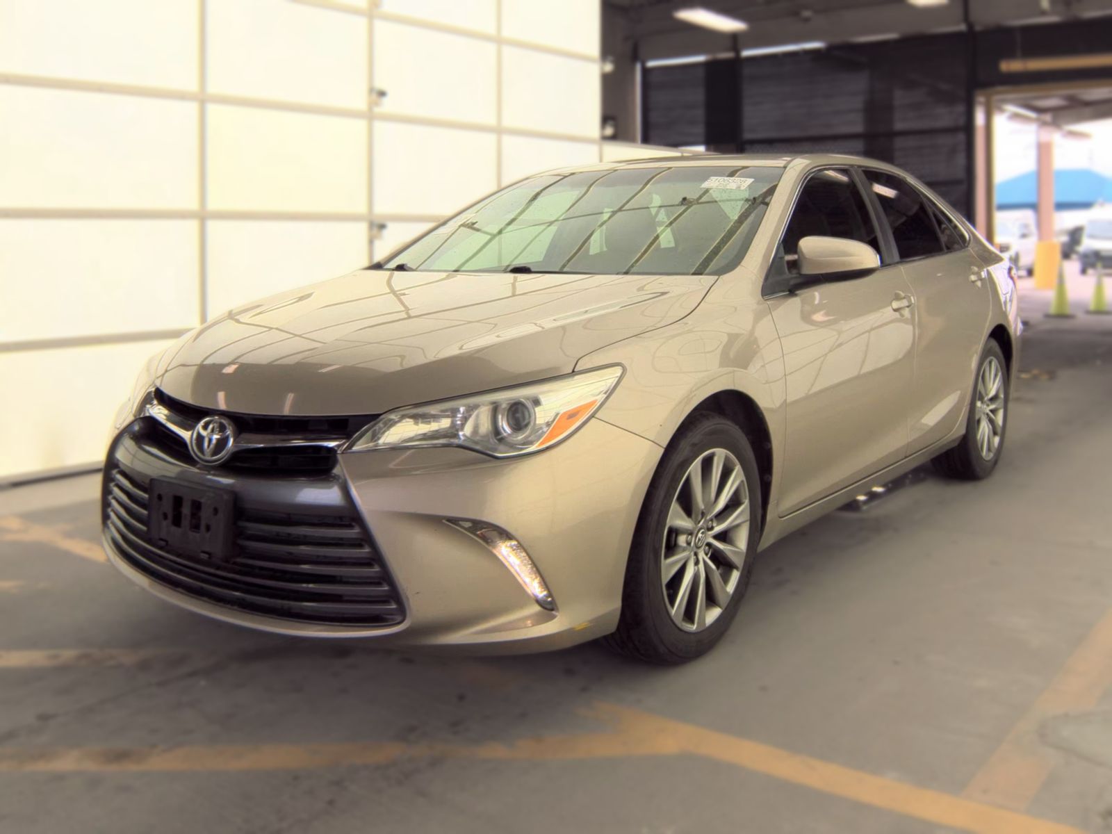 TOYOTA CAMRY - 1