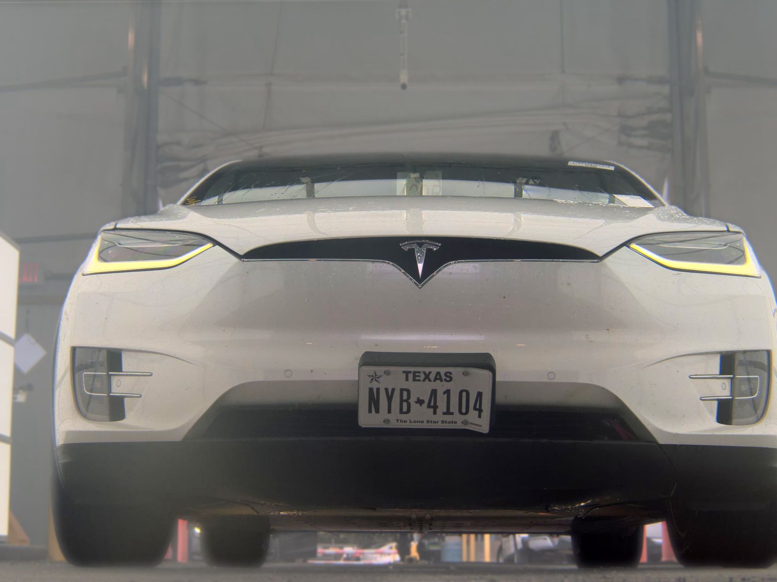 TESLA MODEL X - 4