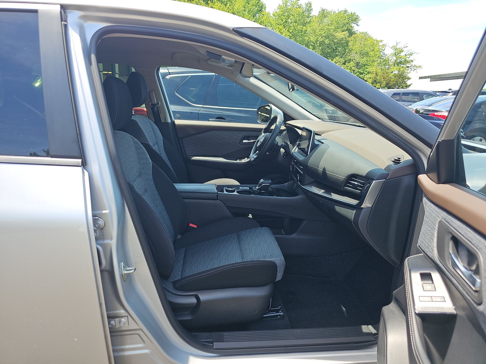 2023 Nissan Rogue SV AWD