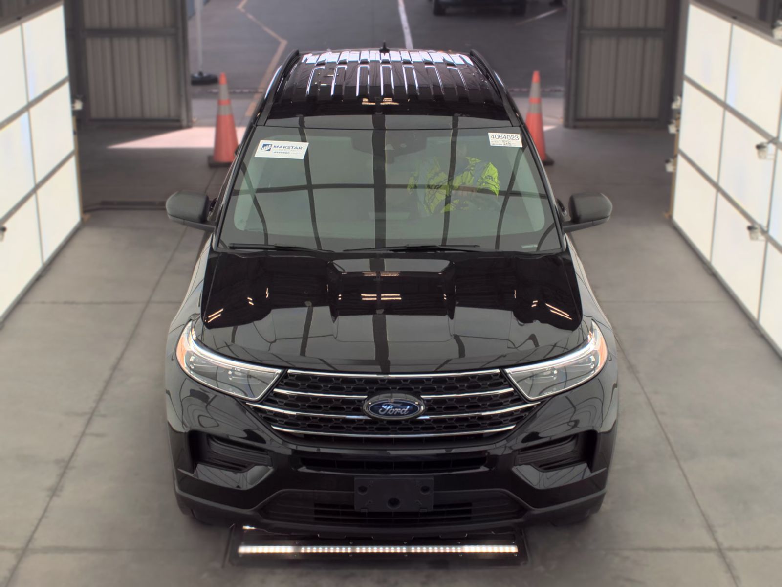FORD EXPLORER - 3