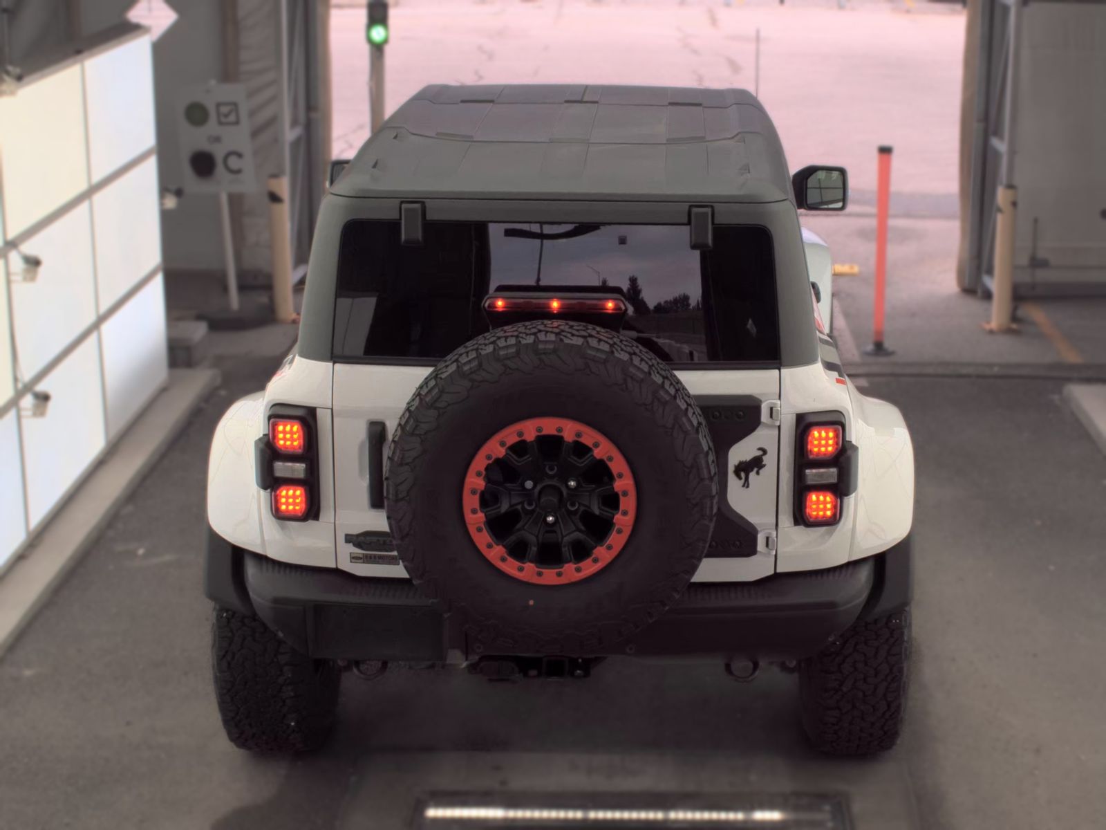 FORD BRONCO - 7