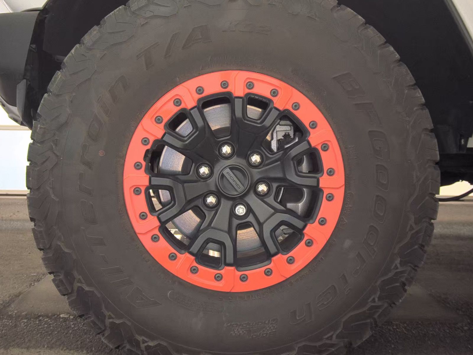 FORD BRONCO - 10