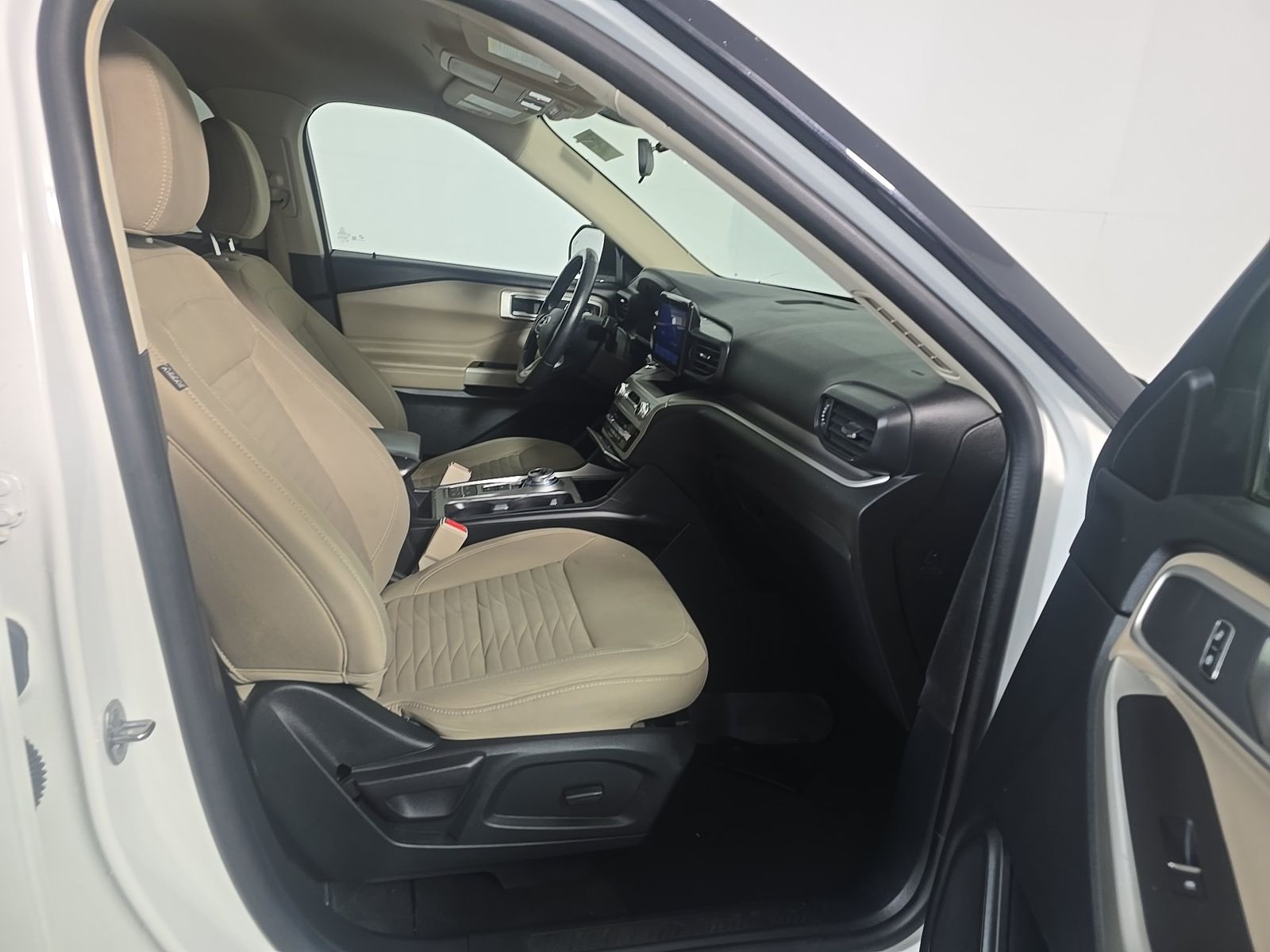 FORD EXPLORER - 9