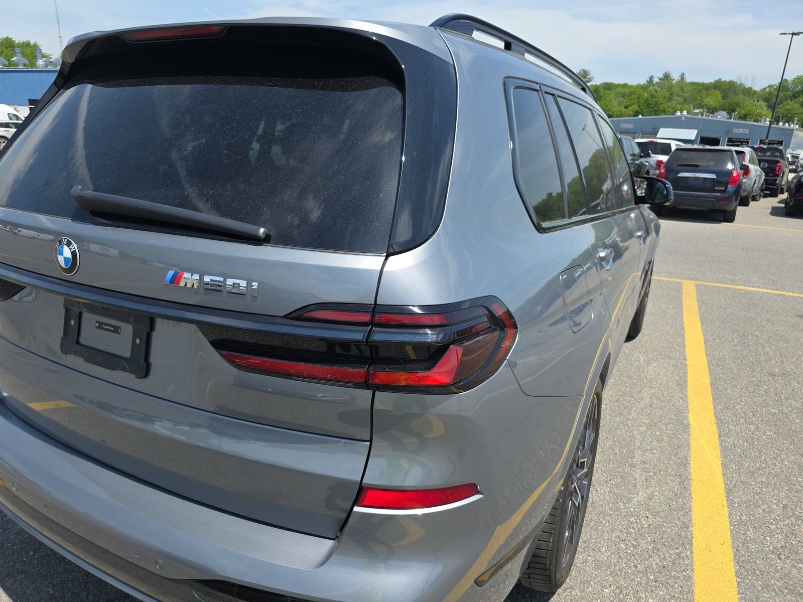 2026 BMW X7 M60i AWD
