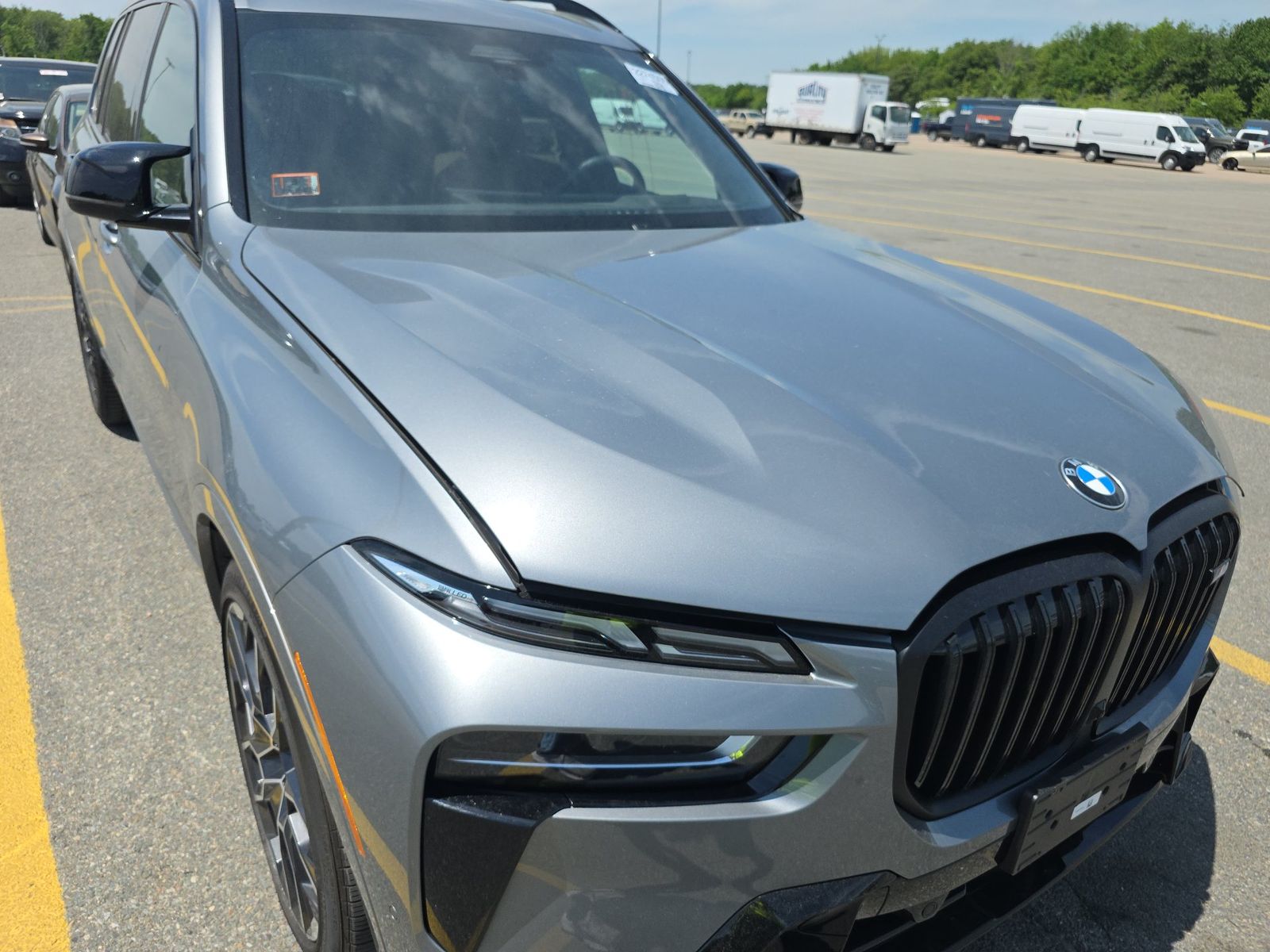 2026 BMW X7 M60i AWD
