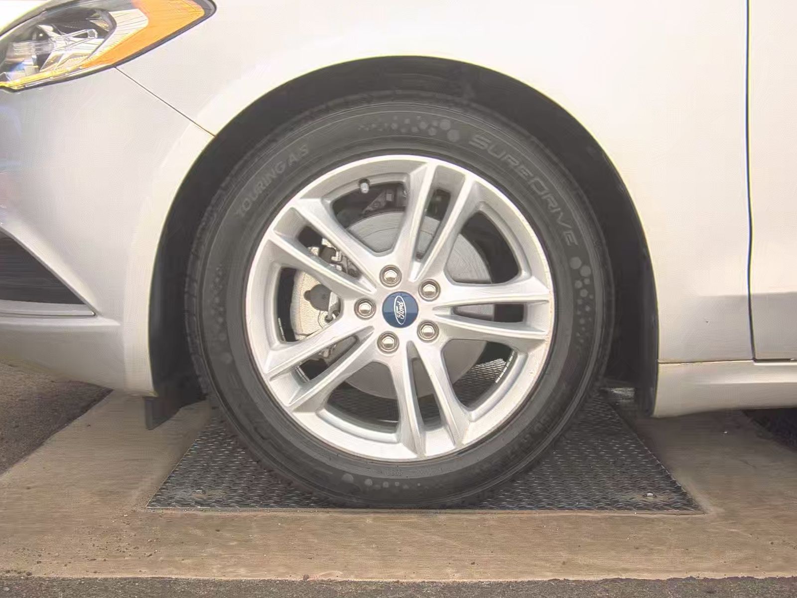 FORD FUSION - 10
