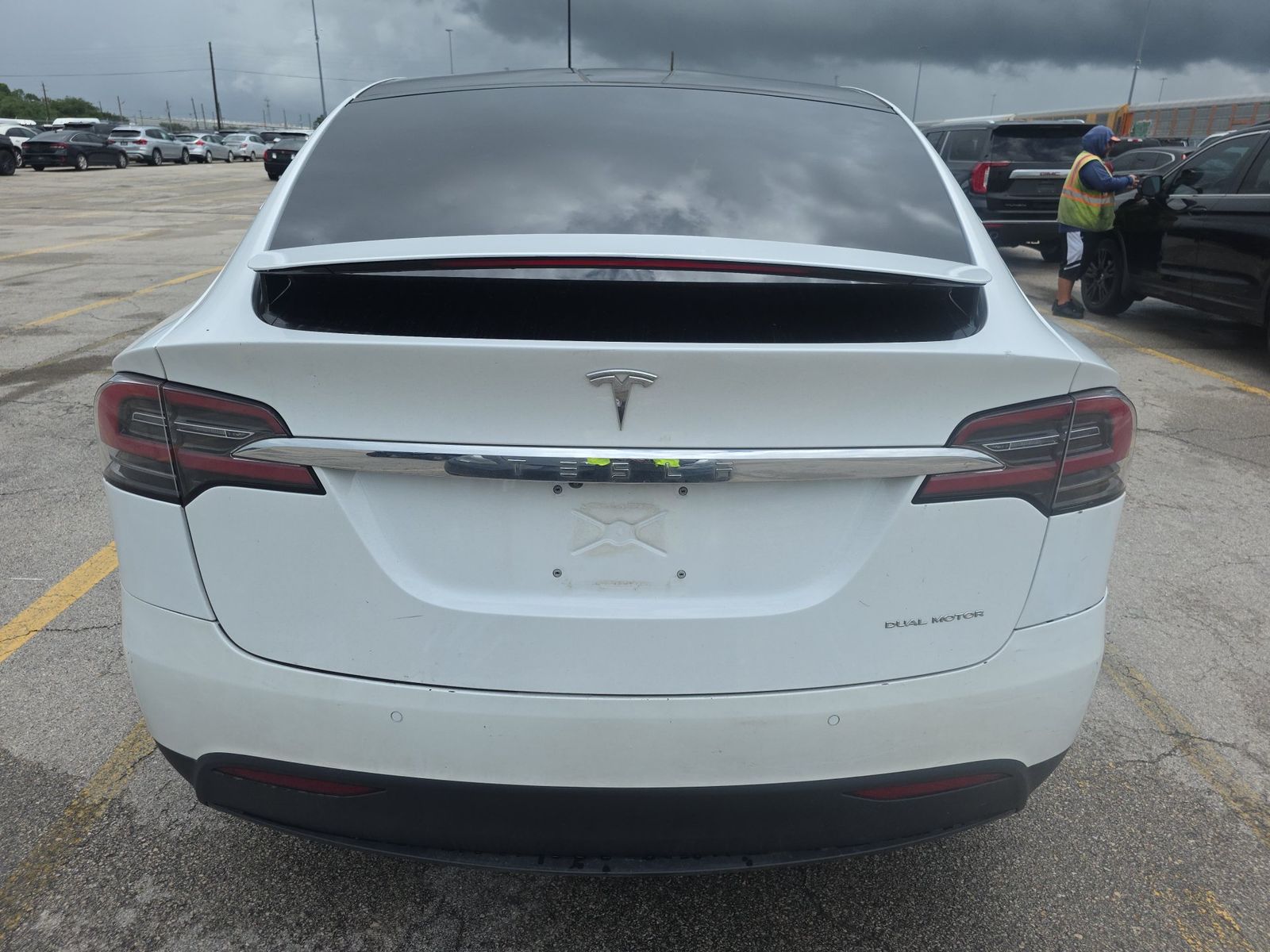 TESLA MODEL X - 7