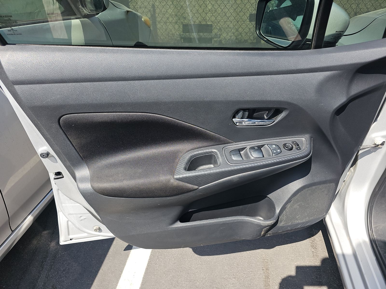 NISSAN VERSA - 10