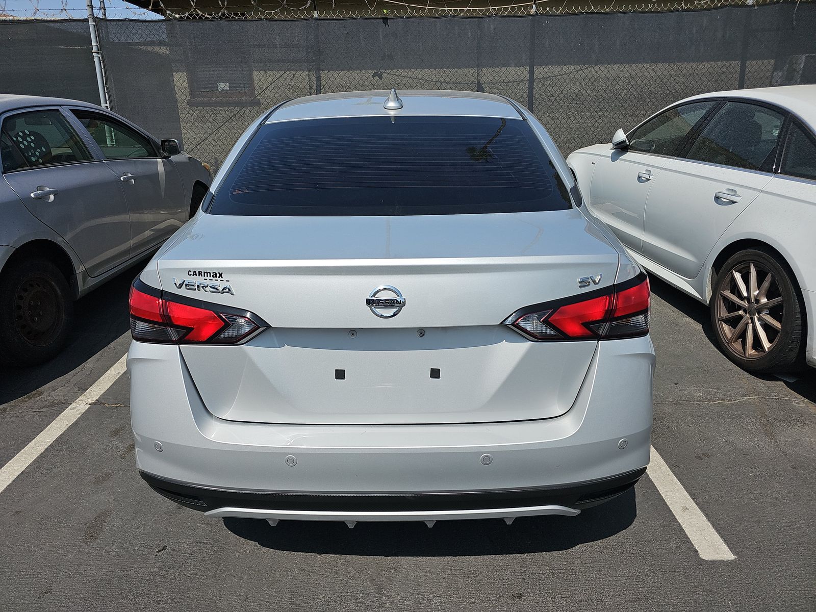 NISSAN VERSA - 6