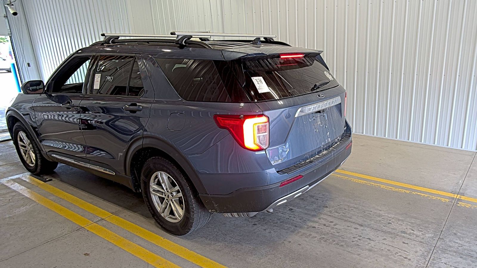 FORD EXPLORER - 7