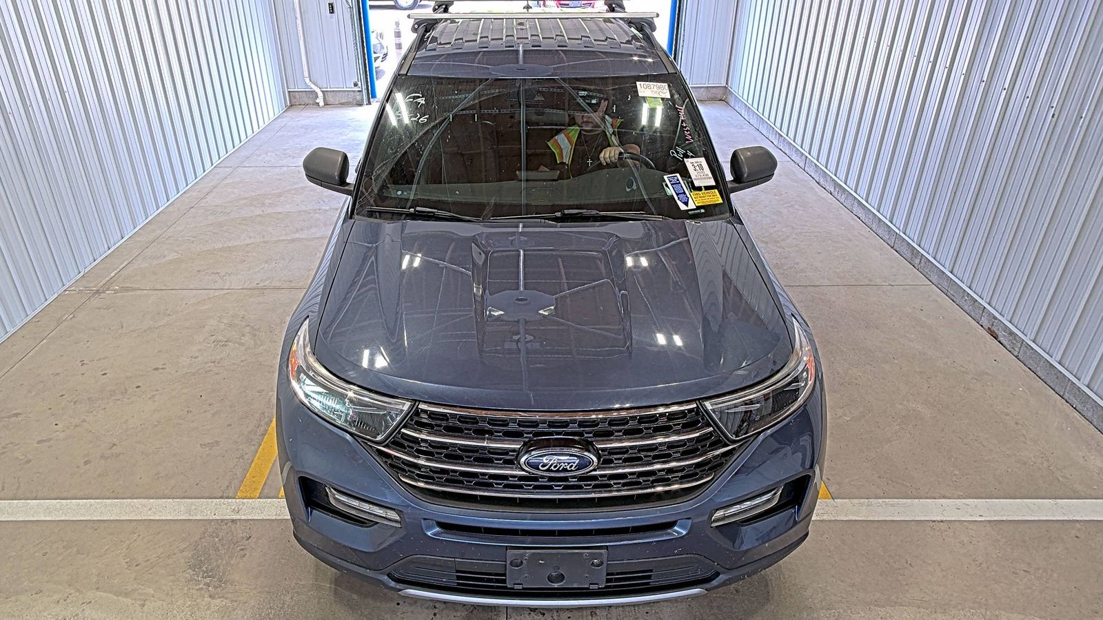 FORD EXPLORER - 3