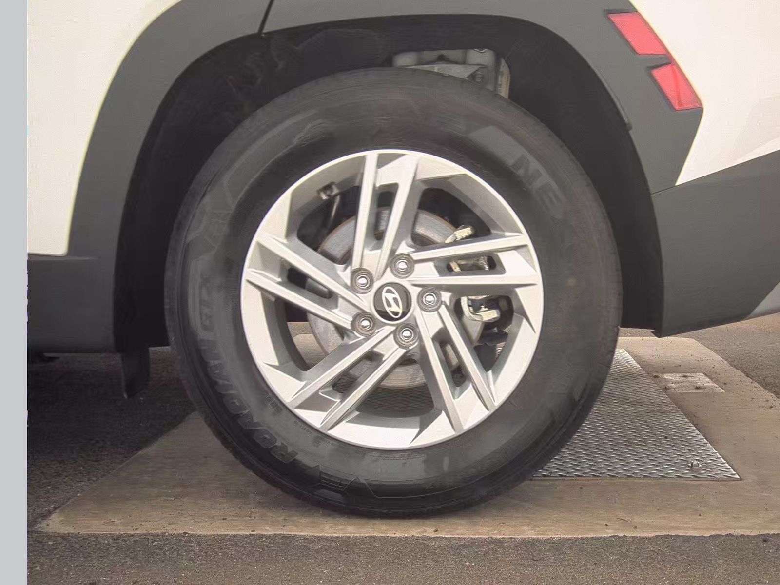 2025 Hyundai Tucson SE FWD