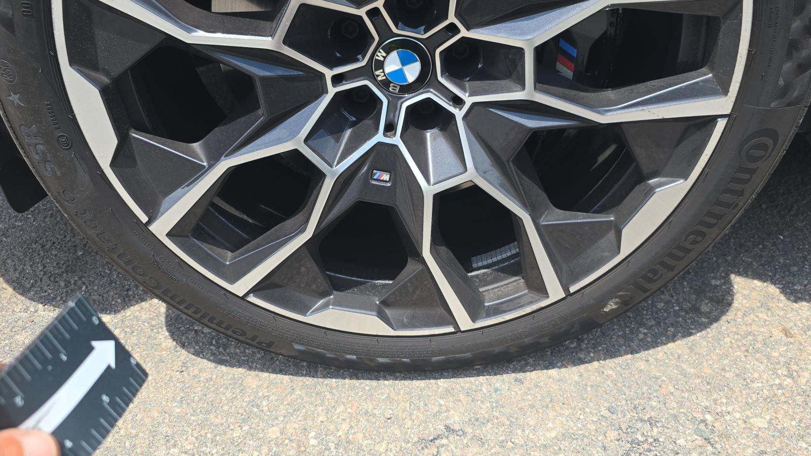 2026 BMW X7 M60i AWD
