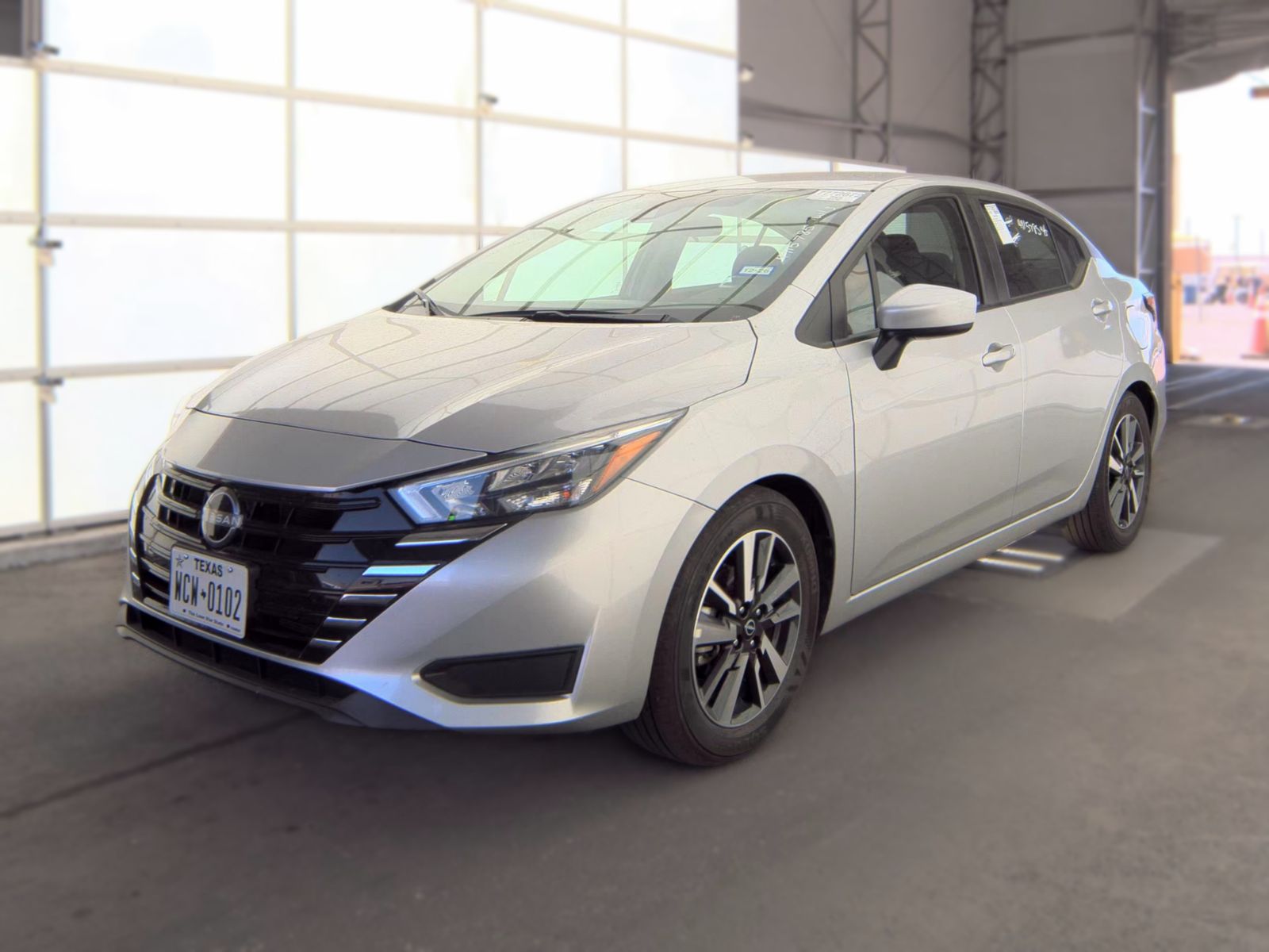NISSAN VERSA - 1