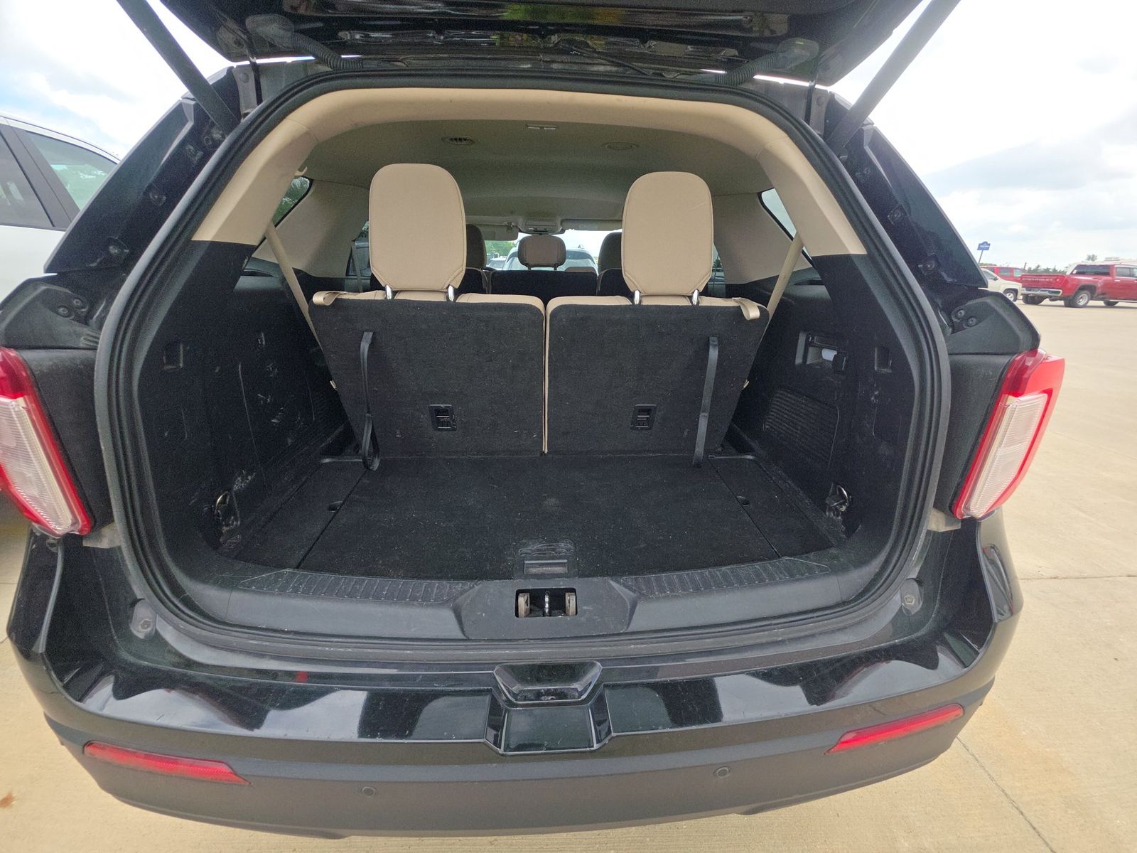 2023 Ford Explorer Base AWD