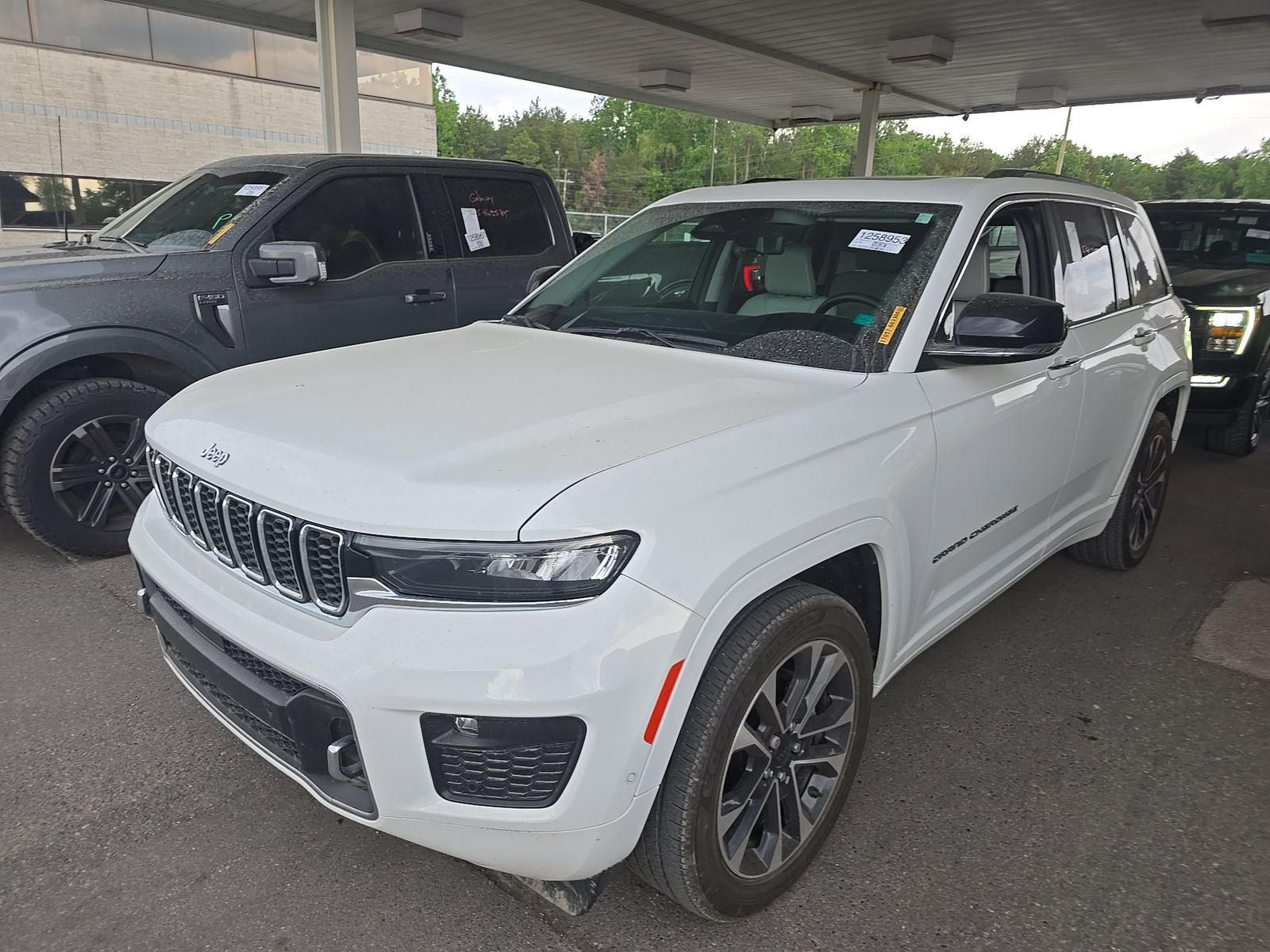 2022 Jeep Grand Cherokee Overland AWD