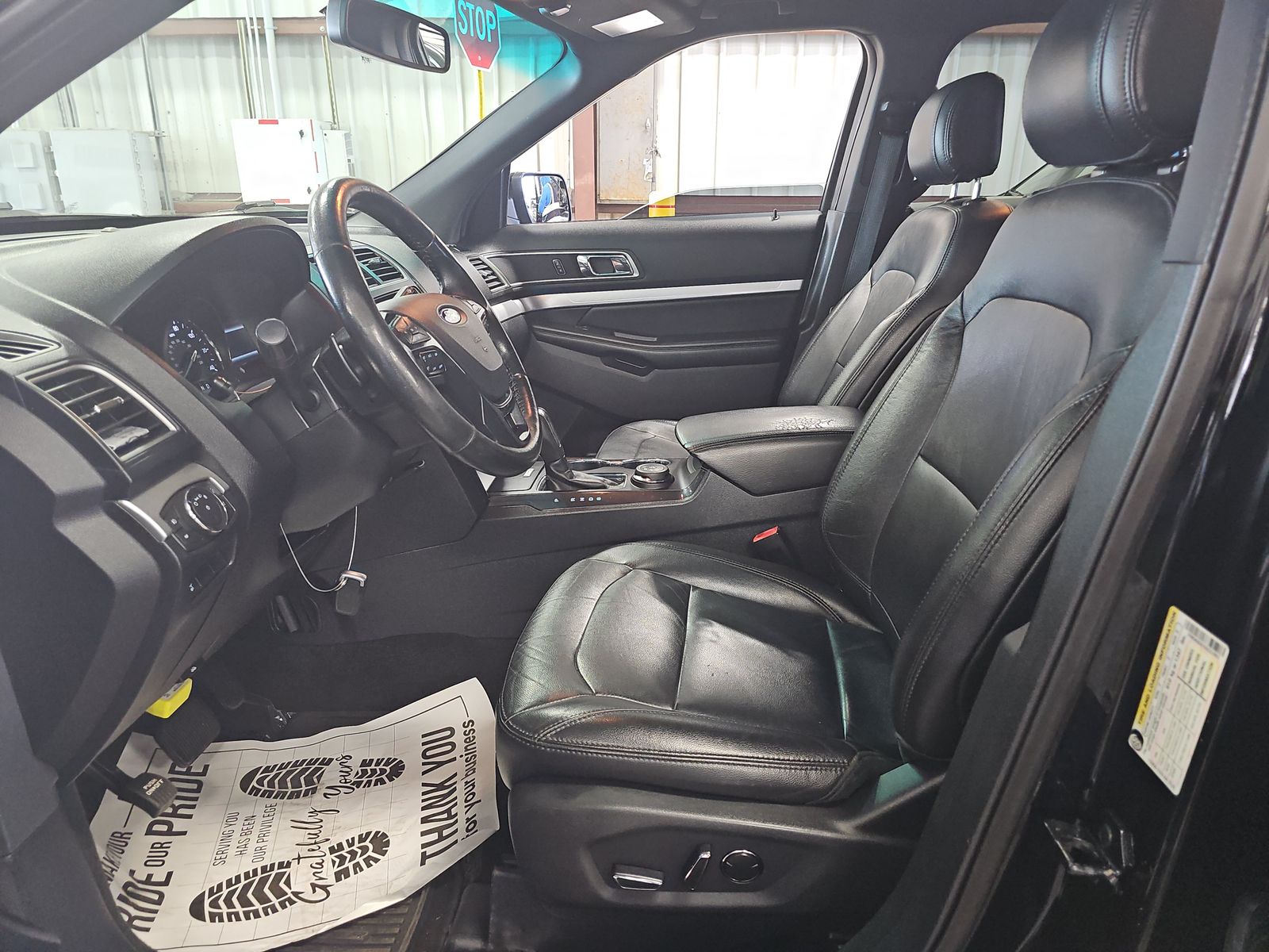 FORD EXPLORER - 8
