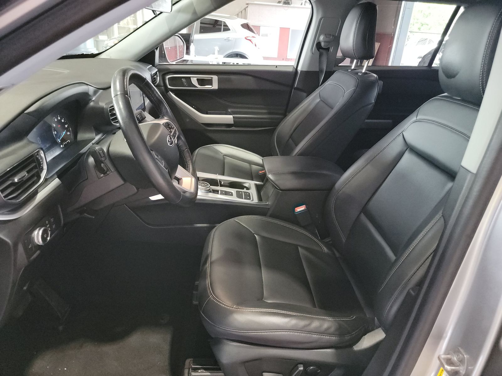 FORD EXPLORER - 8