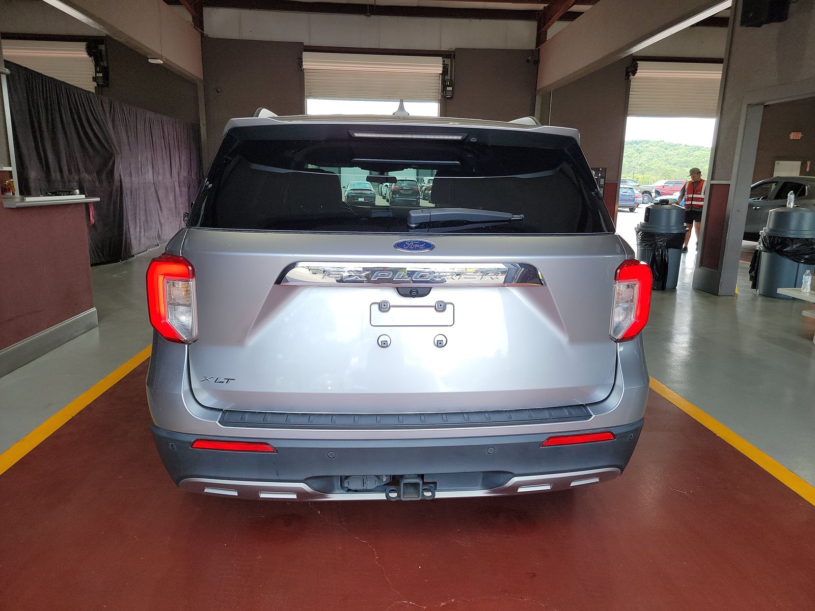 FORD EXPLORER - 6