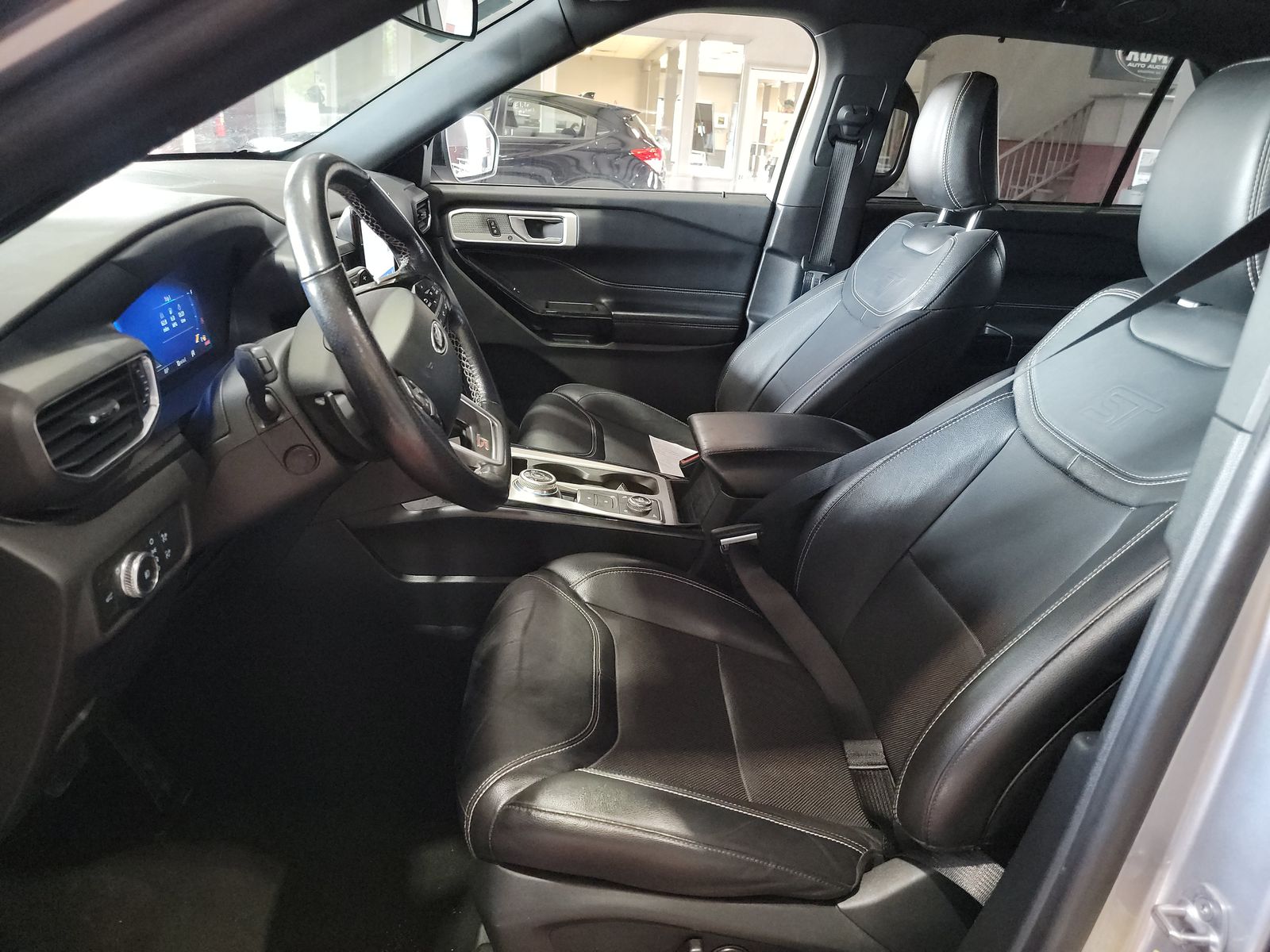 FORD EXPLORER - 8