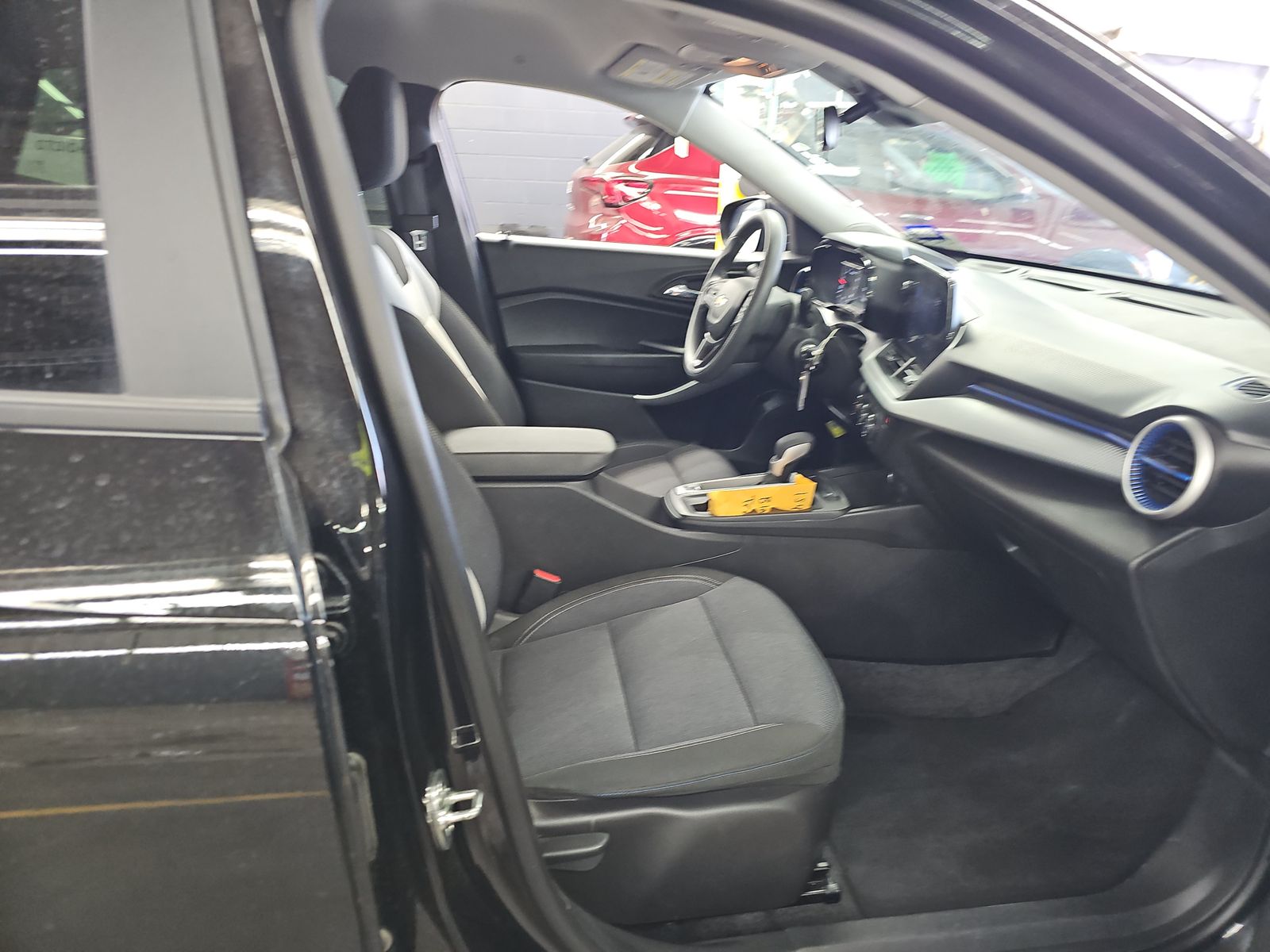 CHEVROLET TRAX - 9