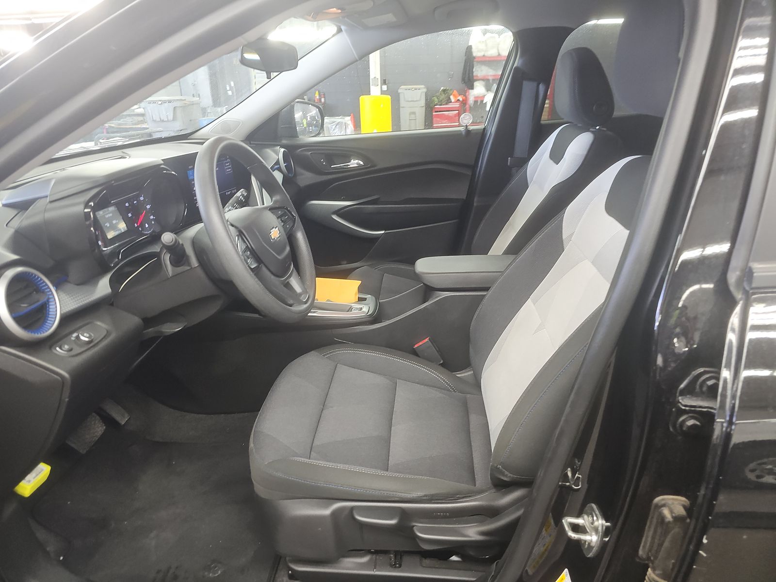 CHEVROLET TRAX - 8