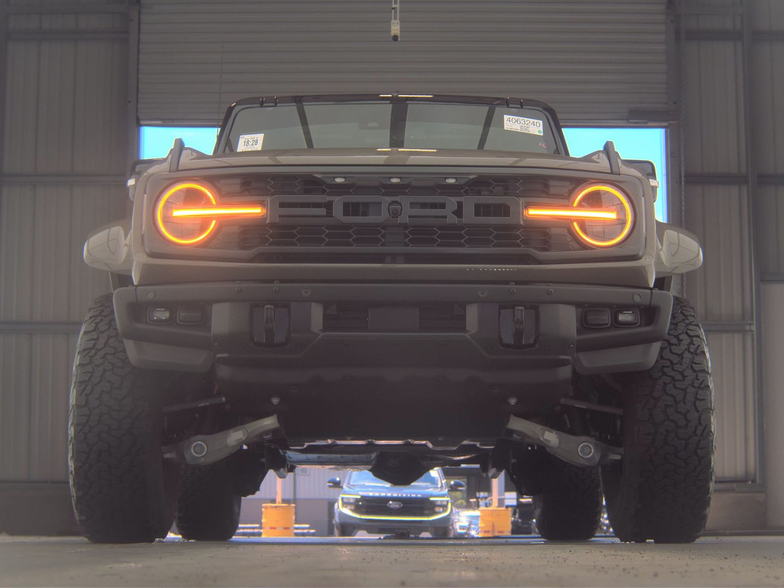 FORD BRONCO - 4