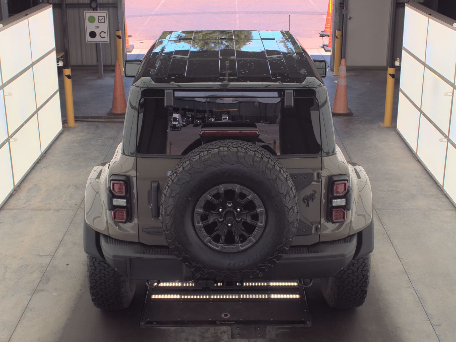 FORD BRONCO - 7