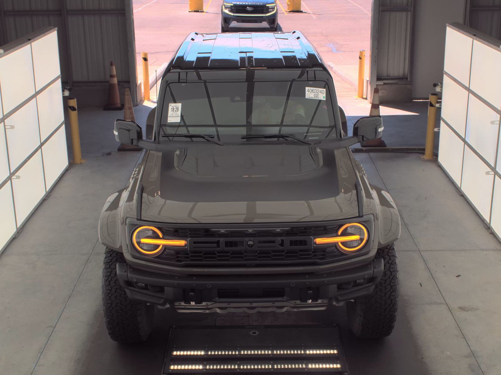 FORD BRONCO - 3