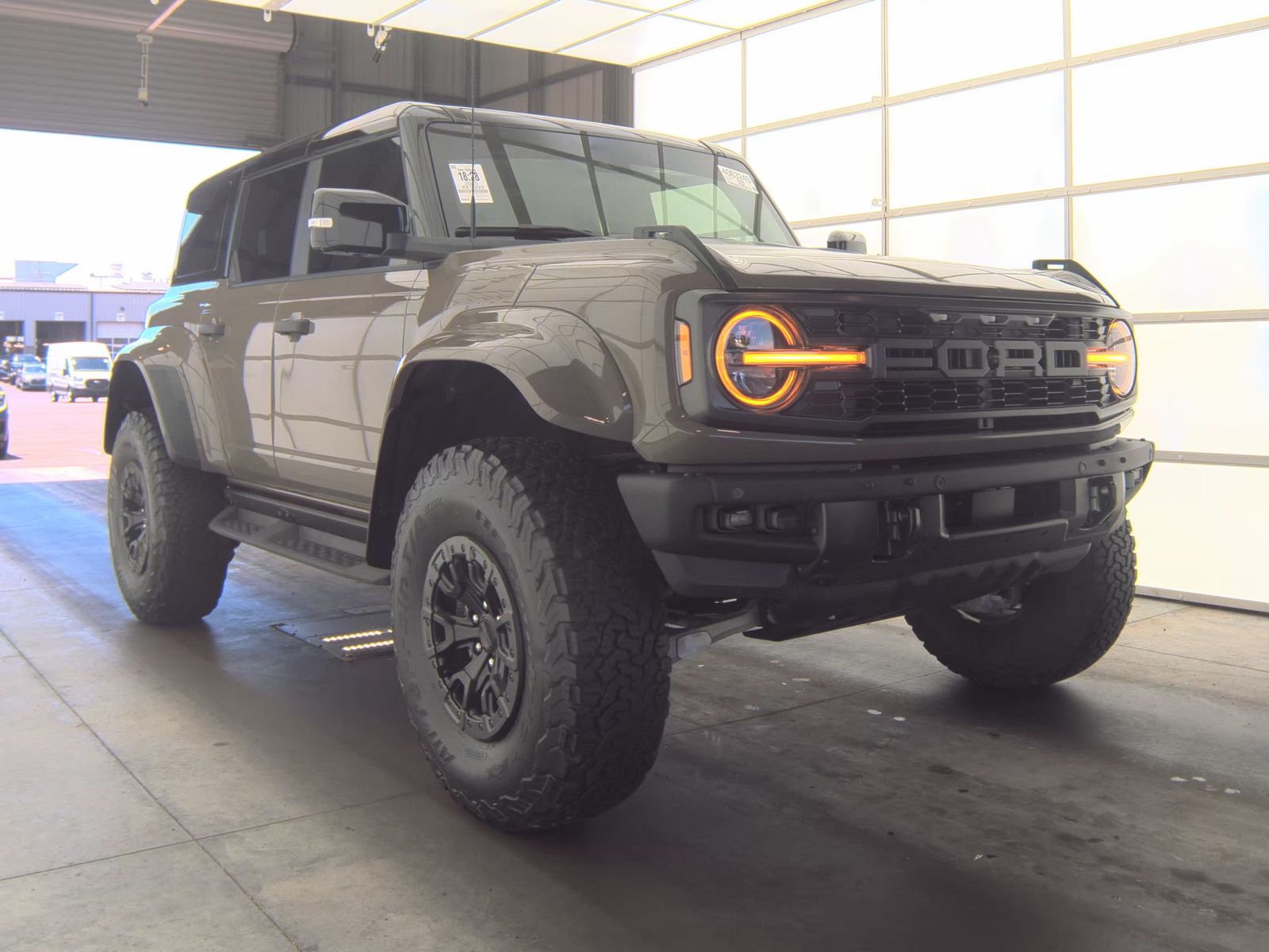 FORD BRONCO - 5