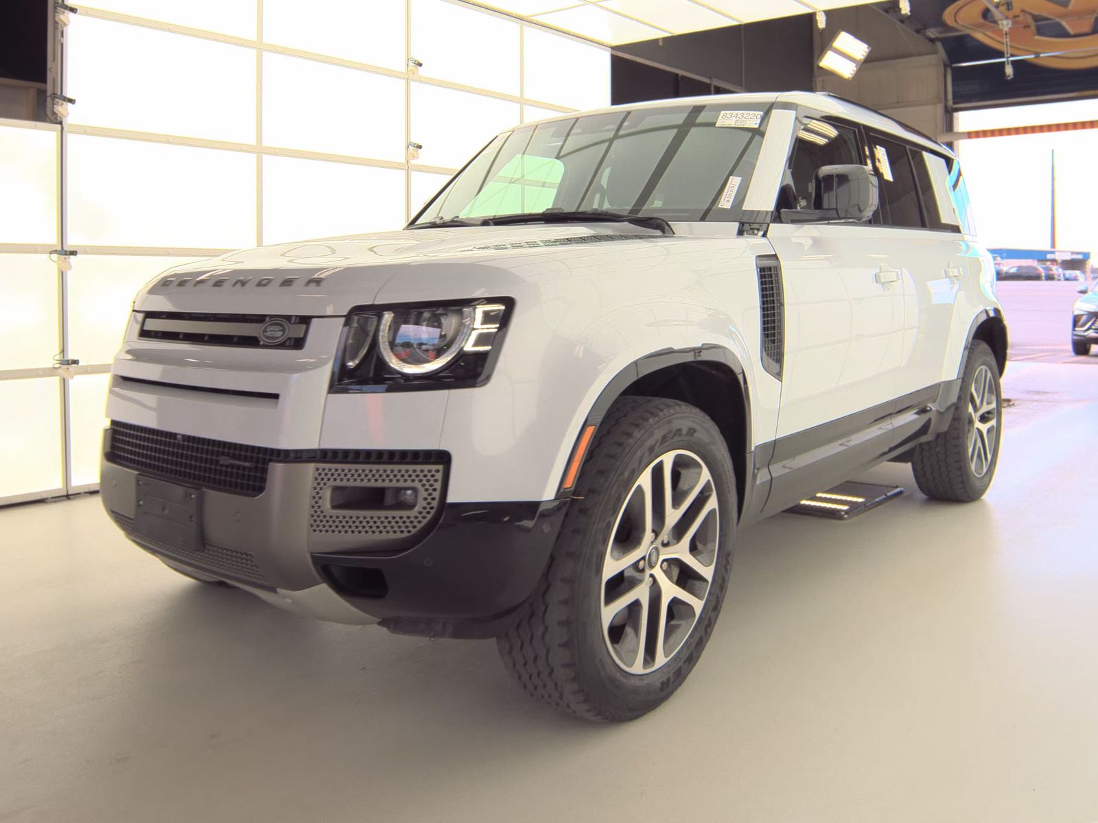 2022 Land Rover Defender 110 X-Dynamic SE FWD
