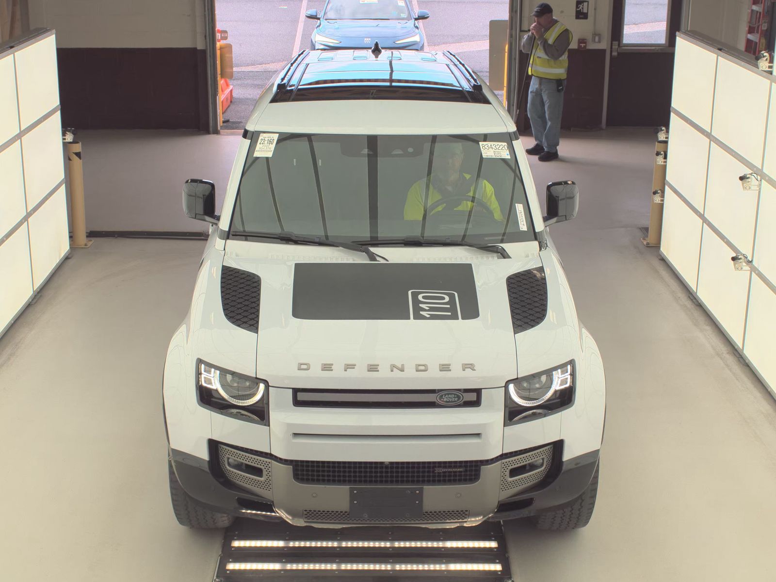 2022 Land Rover Defender 110 X-Dynamic SE FWD