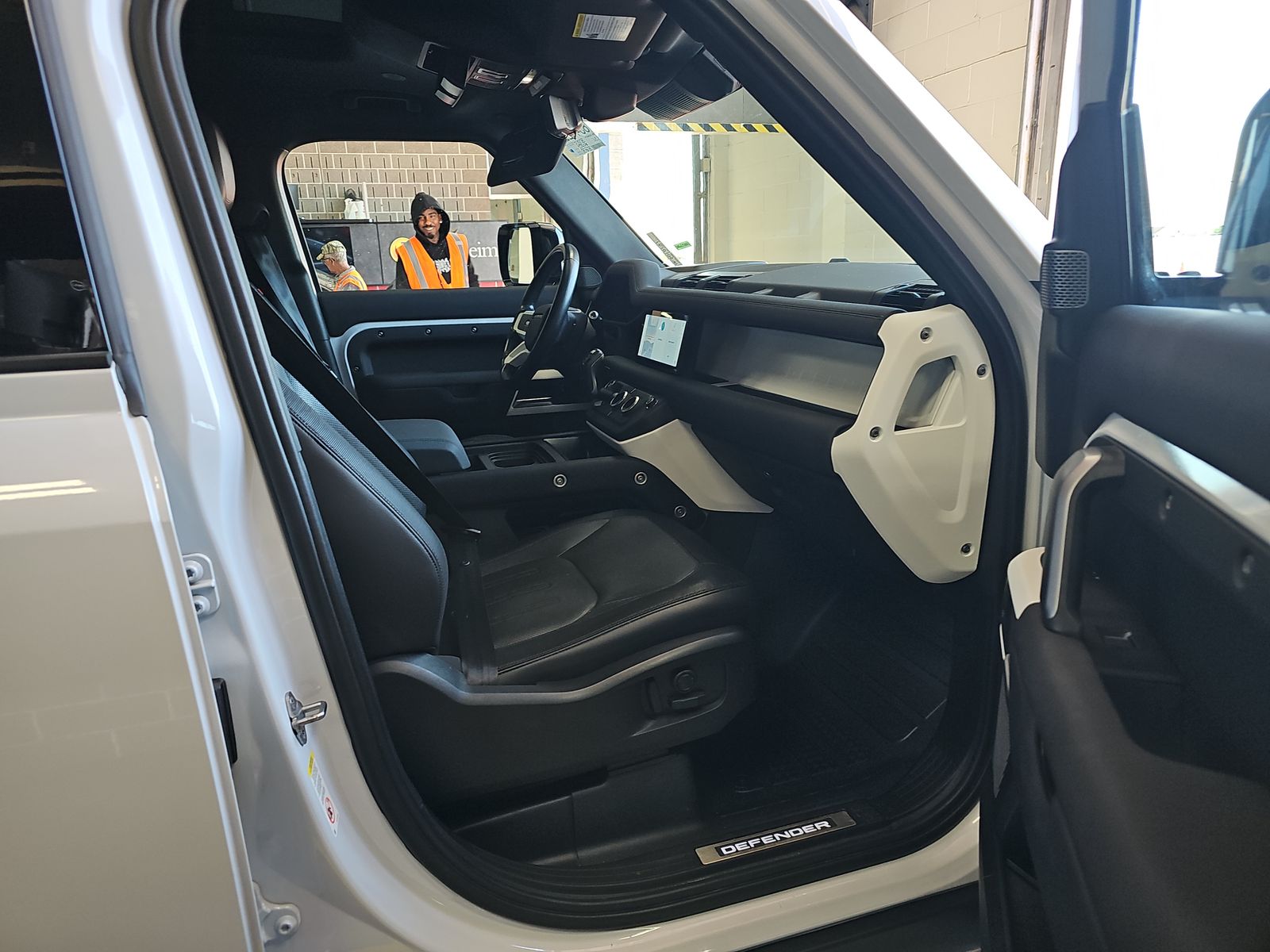 2022 Land Rover Defender 110 X-Dynamic SE FWD