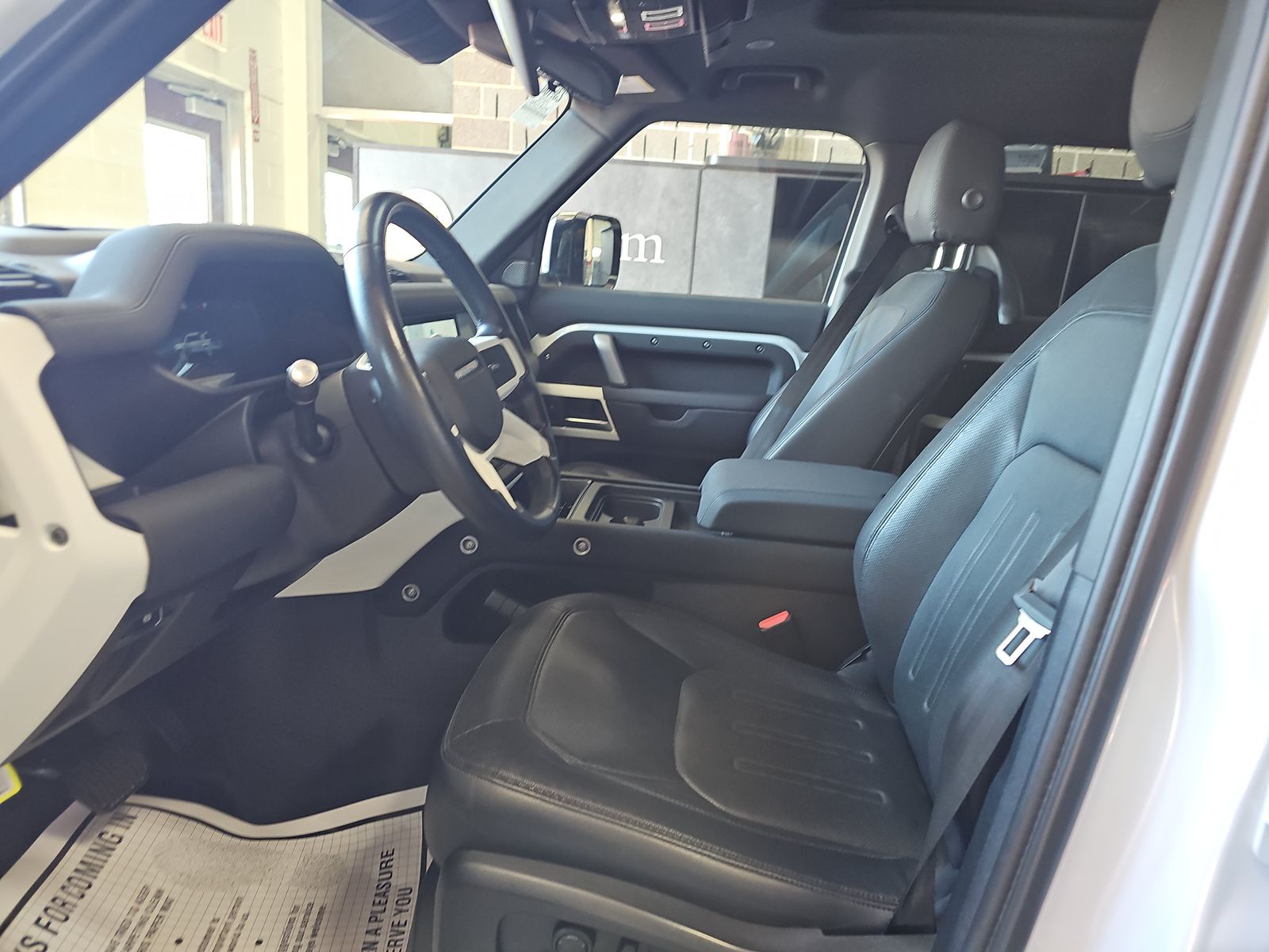 2022 Land Rover Defender 110 X-Dynamic SE FWD