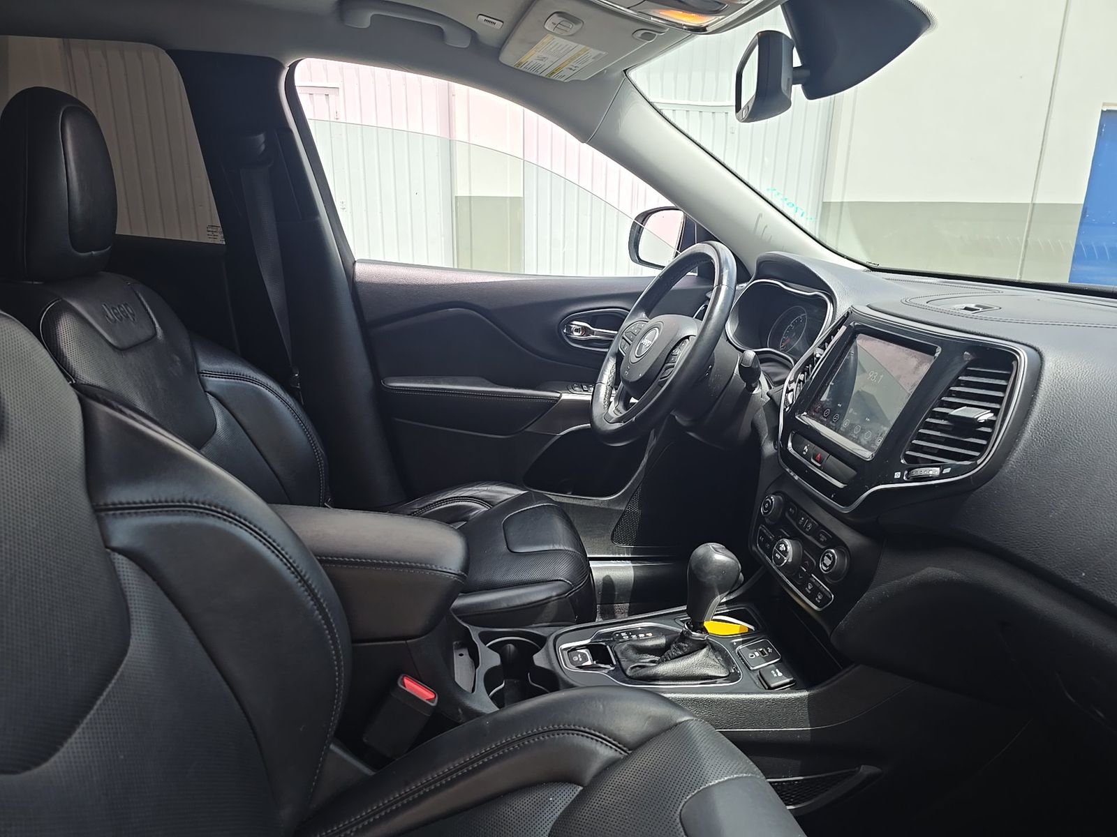 2019 Jeep Cherokee Limited FWD