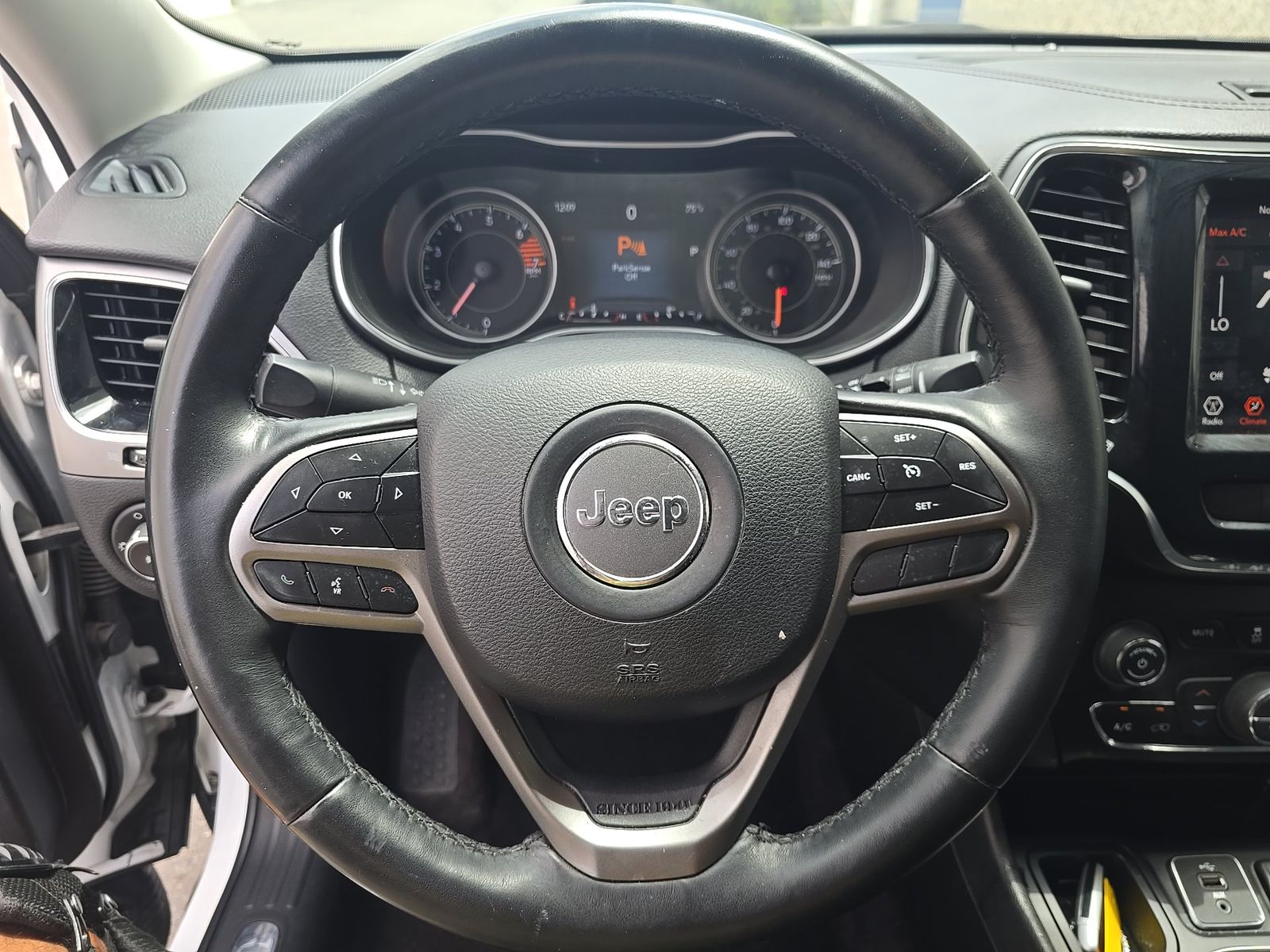 2019 Jeep Cherokee Limited FWD