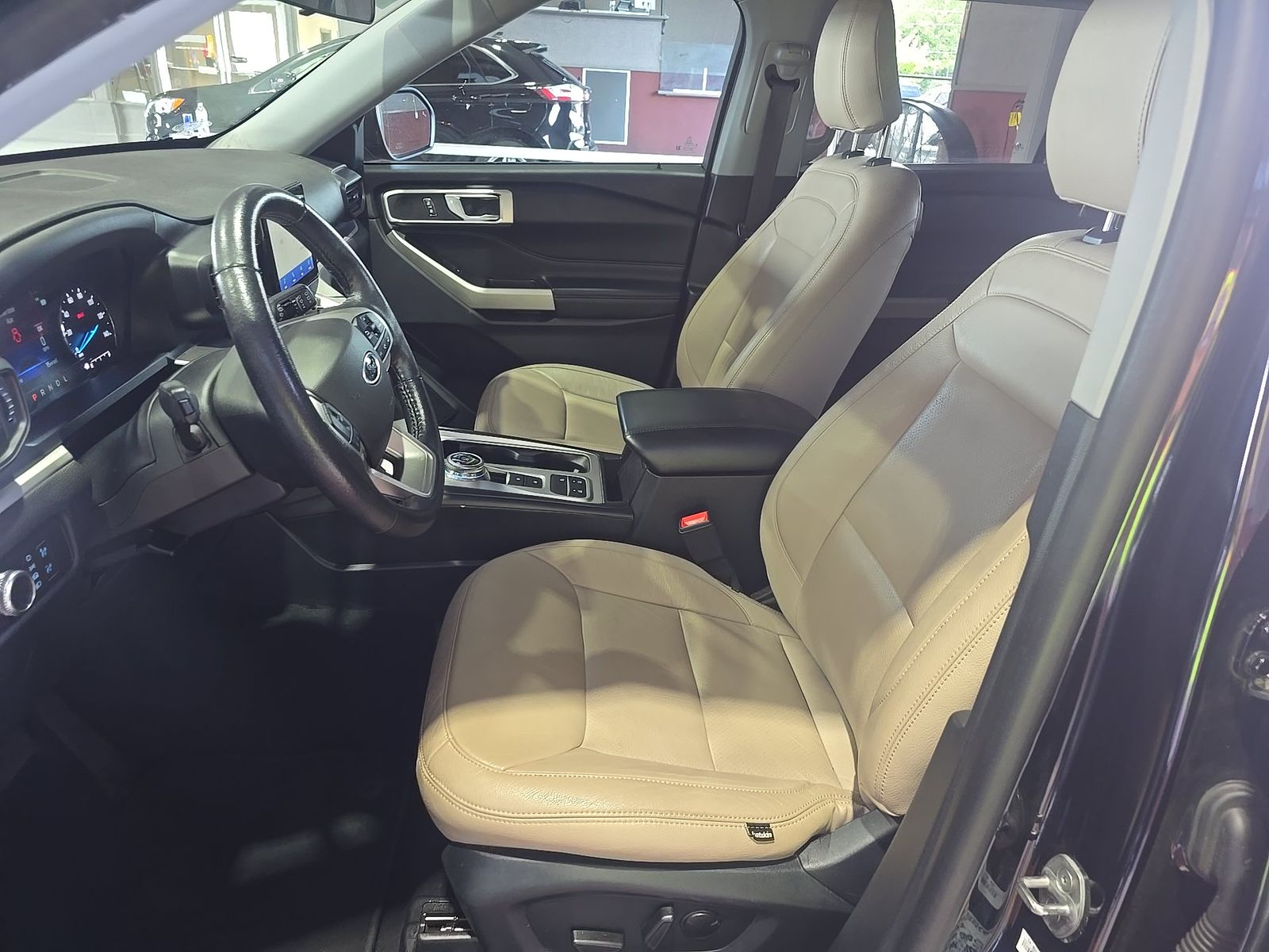 FORD EXPLORER - 8