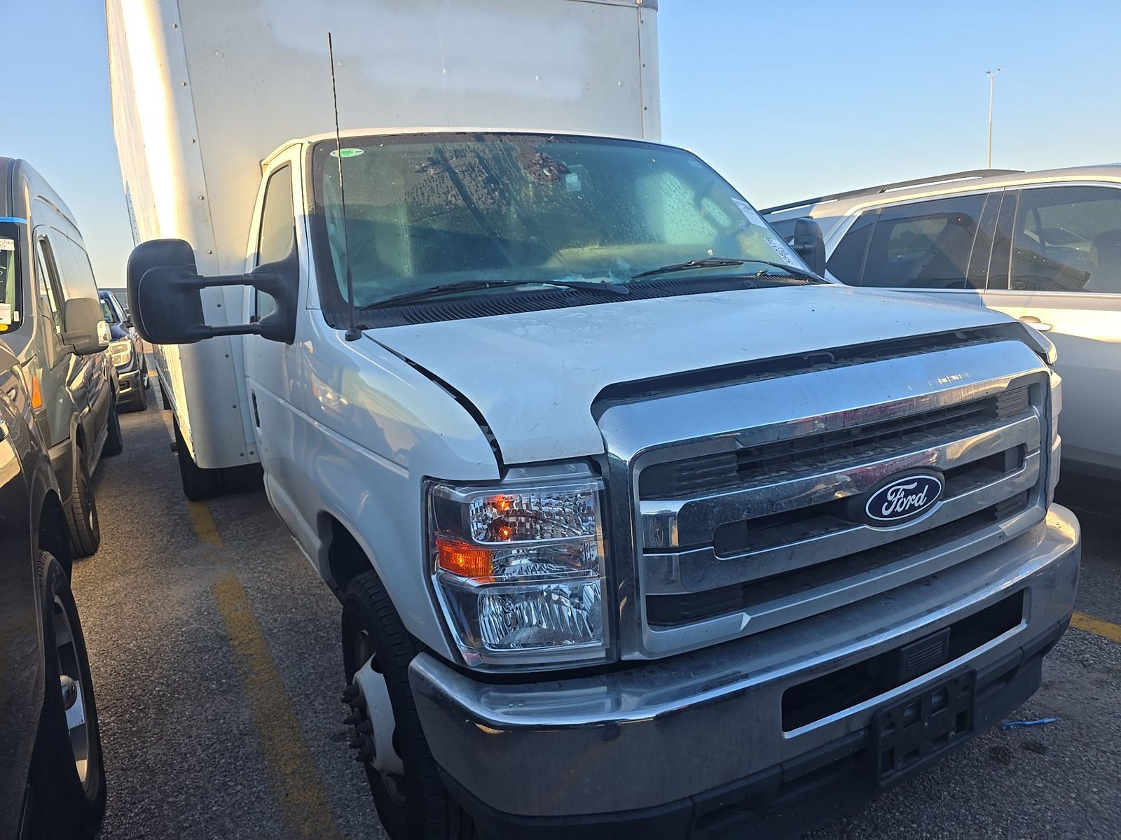 FORD E-350 - 4