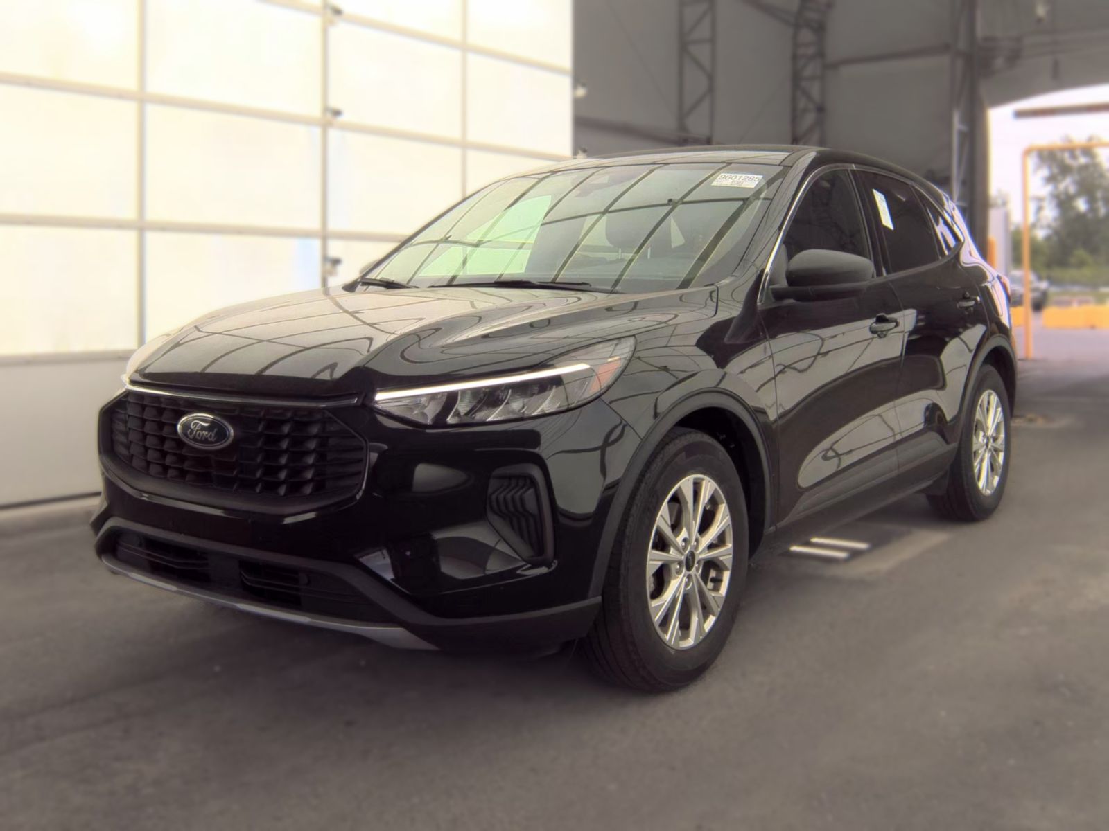 FORD ESCAPE - 1